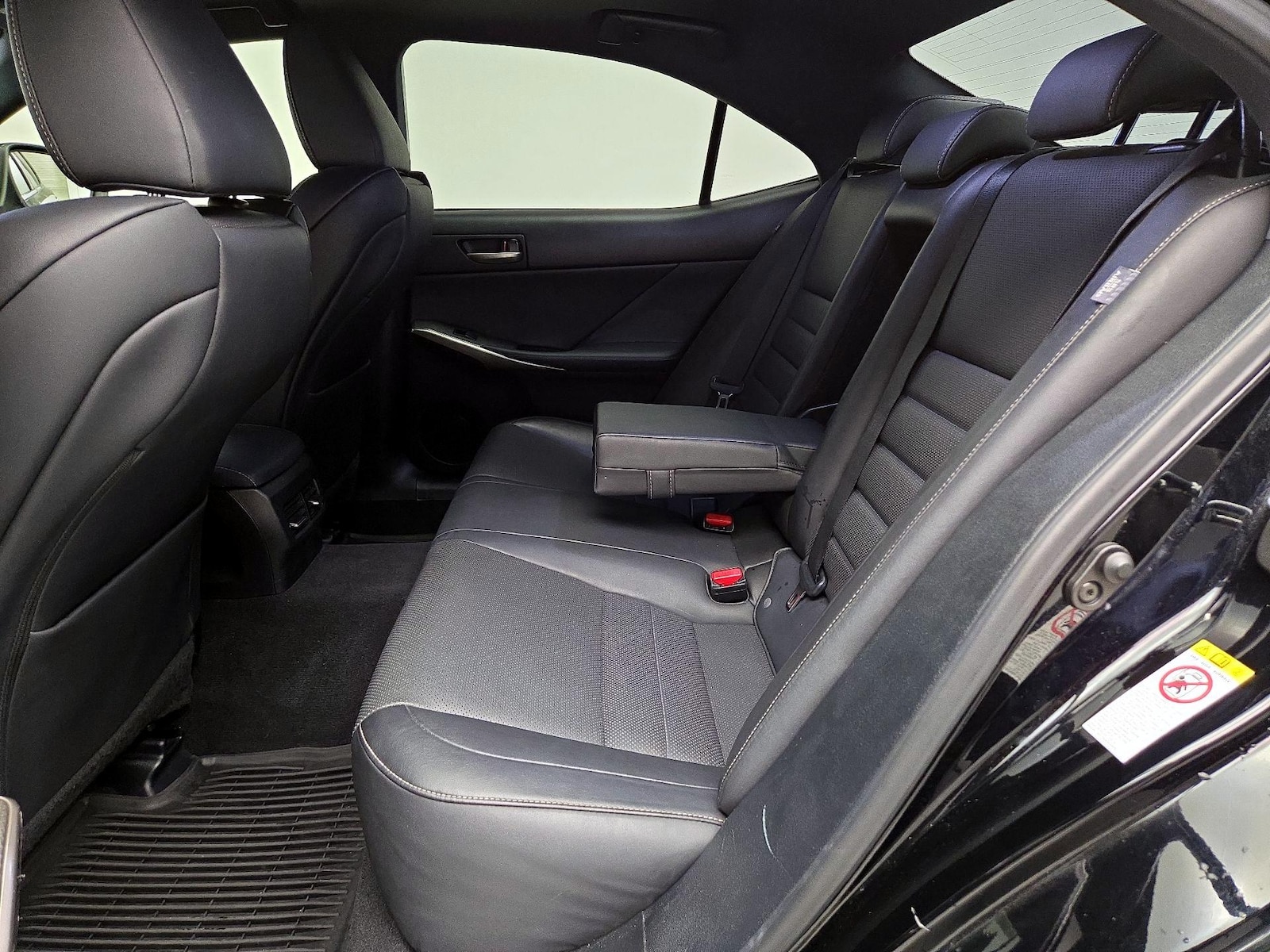 2017 Lexus IS 200t - Photo 21