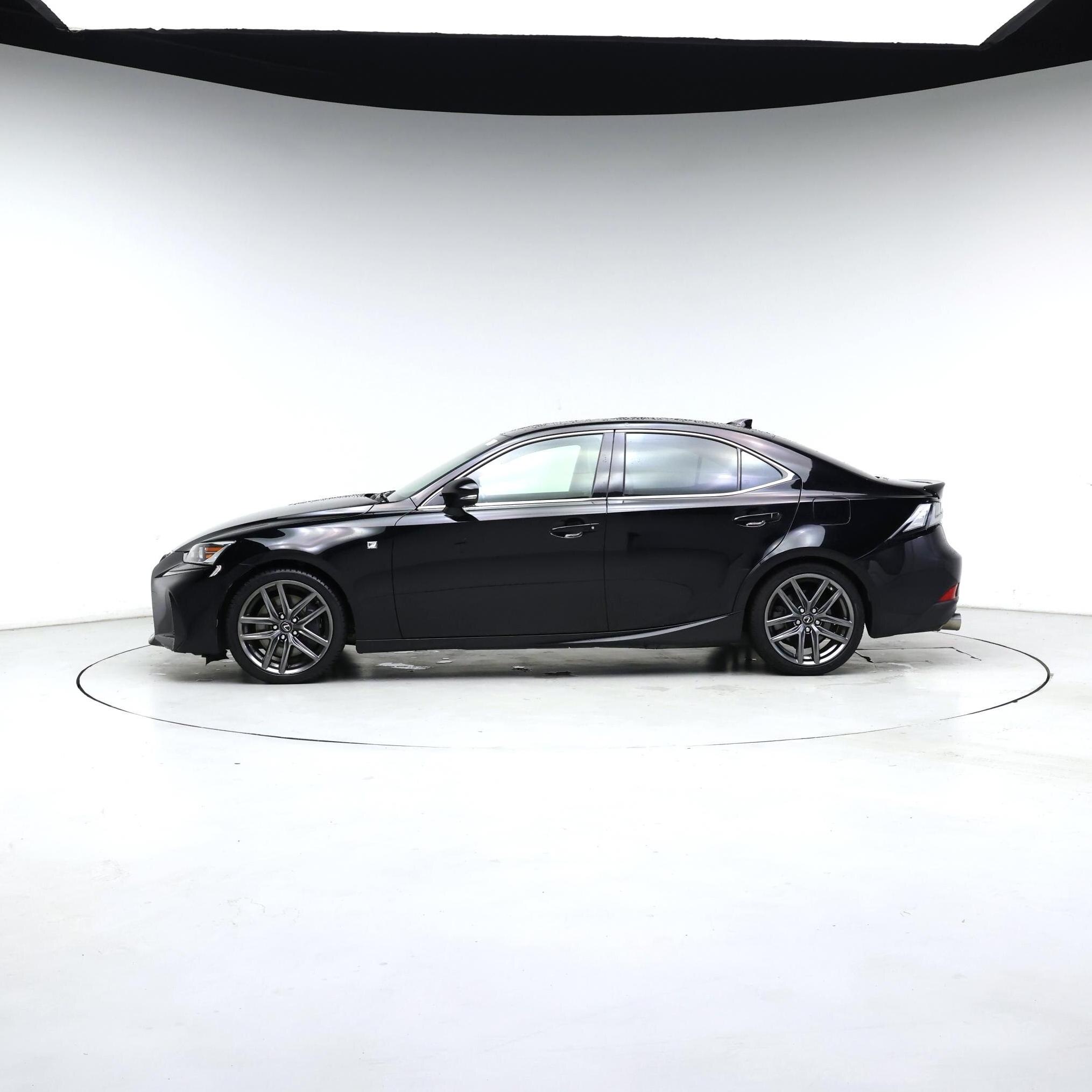 Thumbnail: 2017 Lexus IS - 3