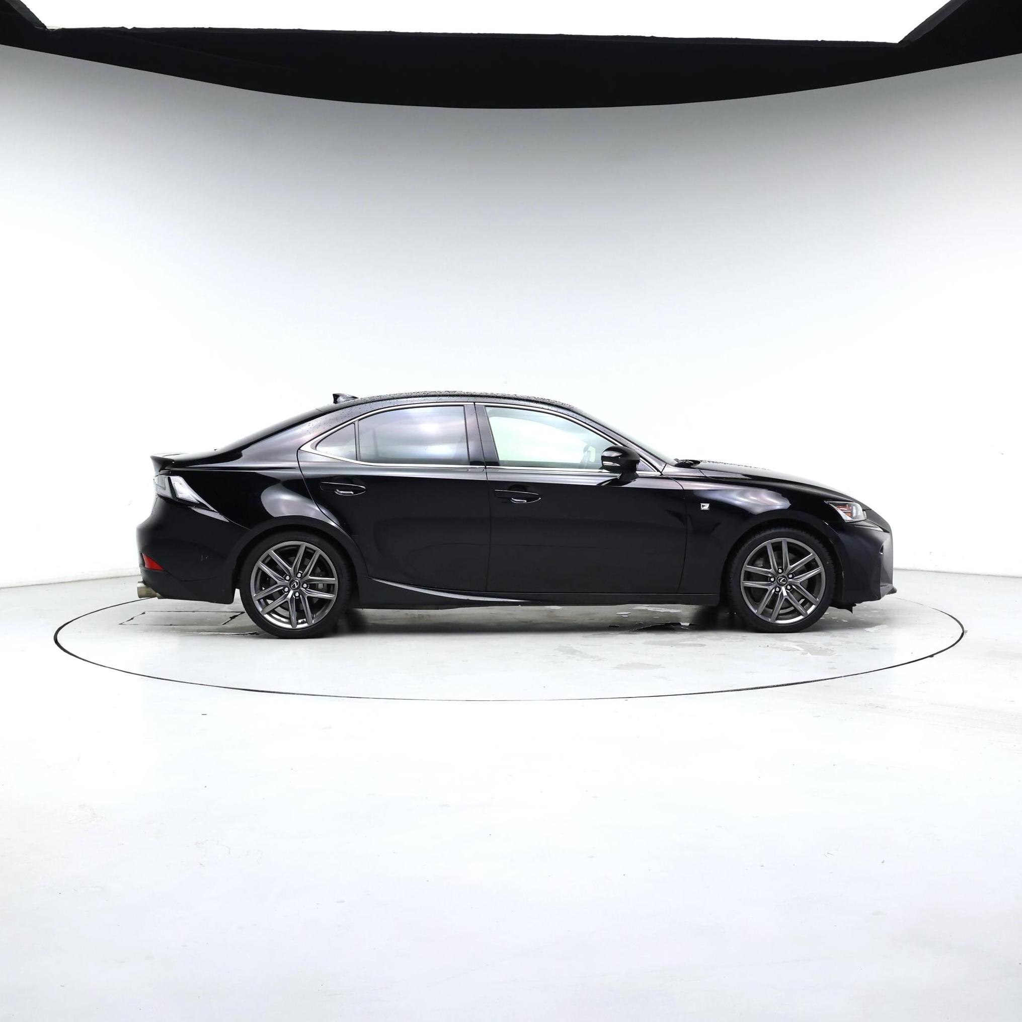 Thumbnail: 2017 Lexus IS - 7