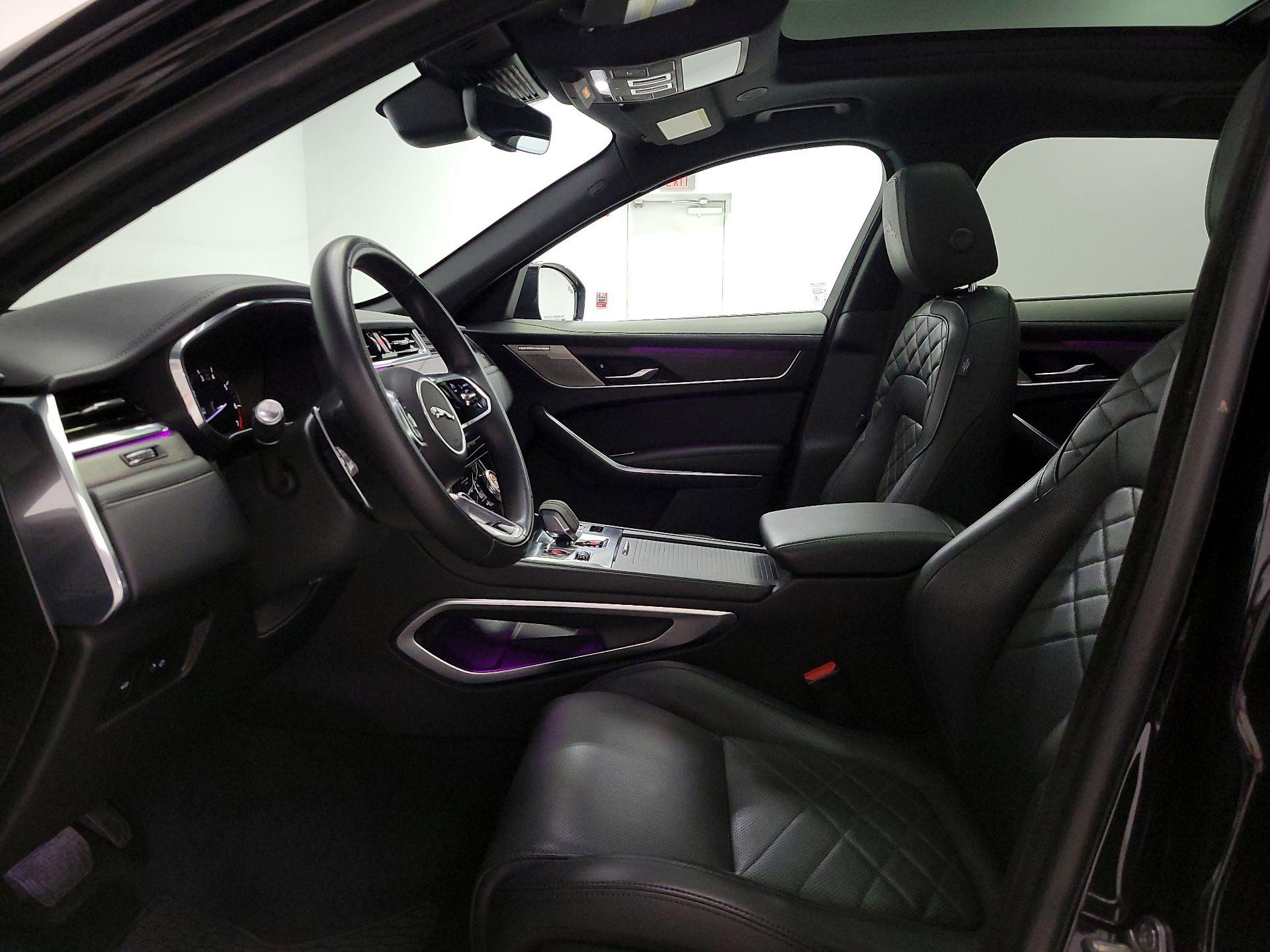 Thumbnail: 2022 Jaguar F-Pace - 11