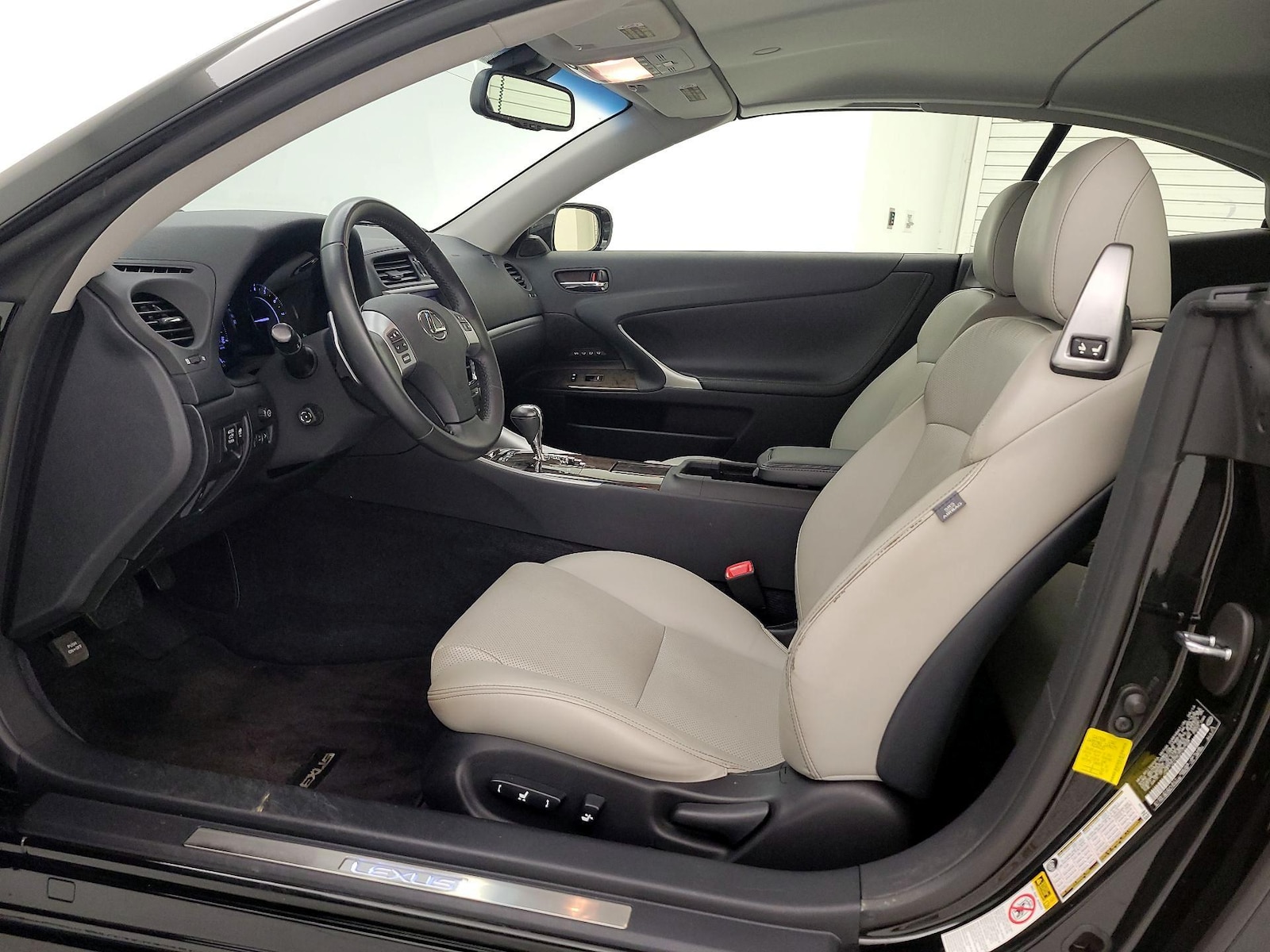 2014 Lexus IS 250 - Photo 12