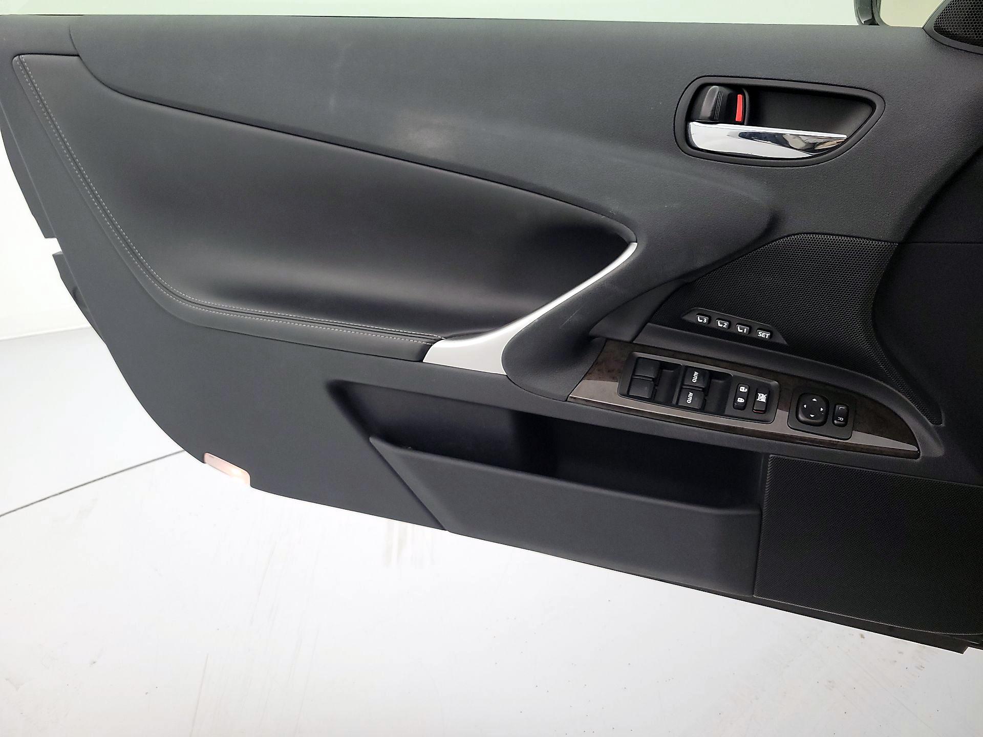 Thumbnail: 2014 Lexus IS - 12