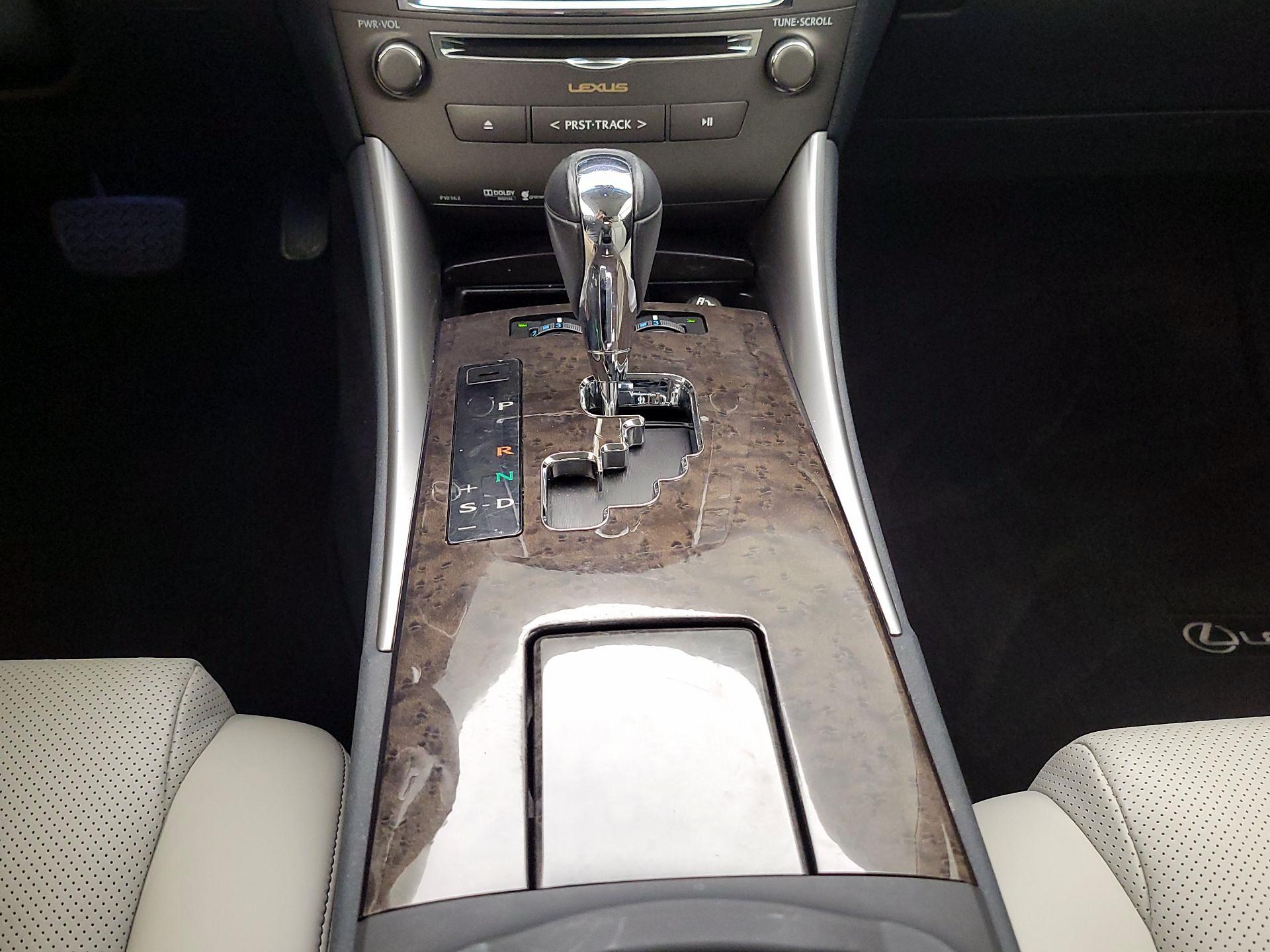 Thumbnail: 2014 Lexus IS - 18