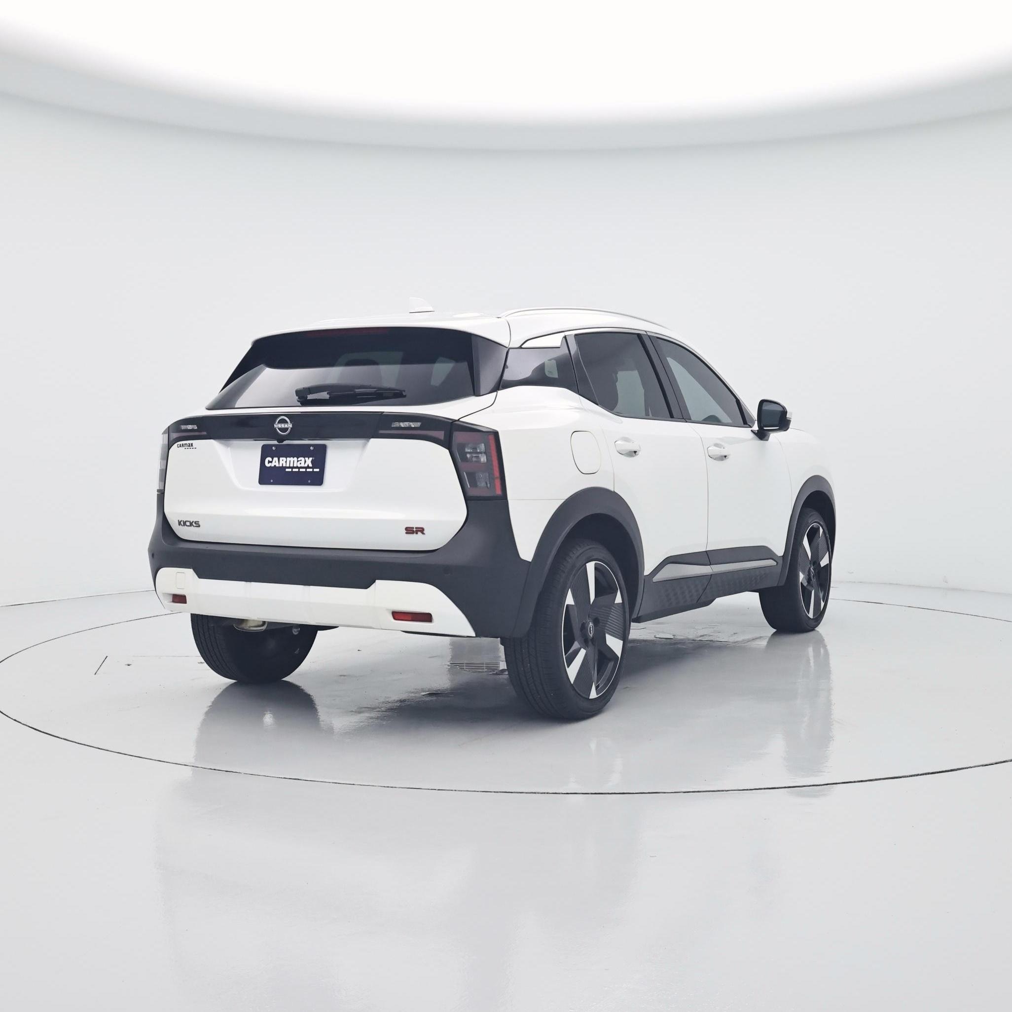 Thumbnail: 2025 Nissan Kicks - 8