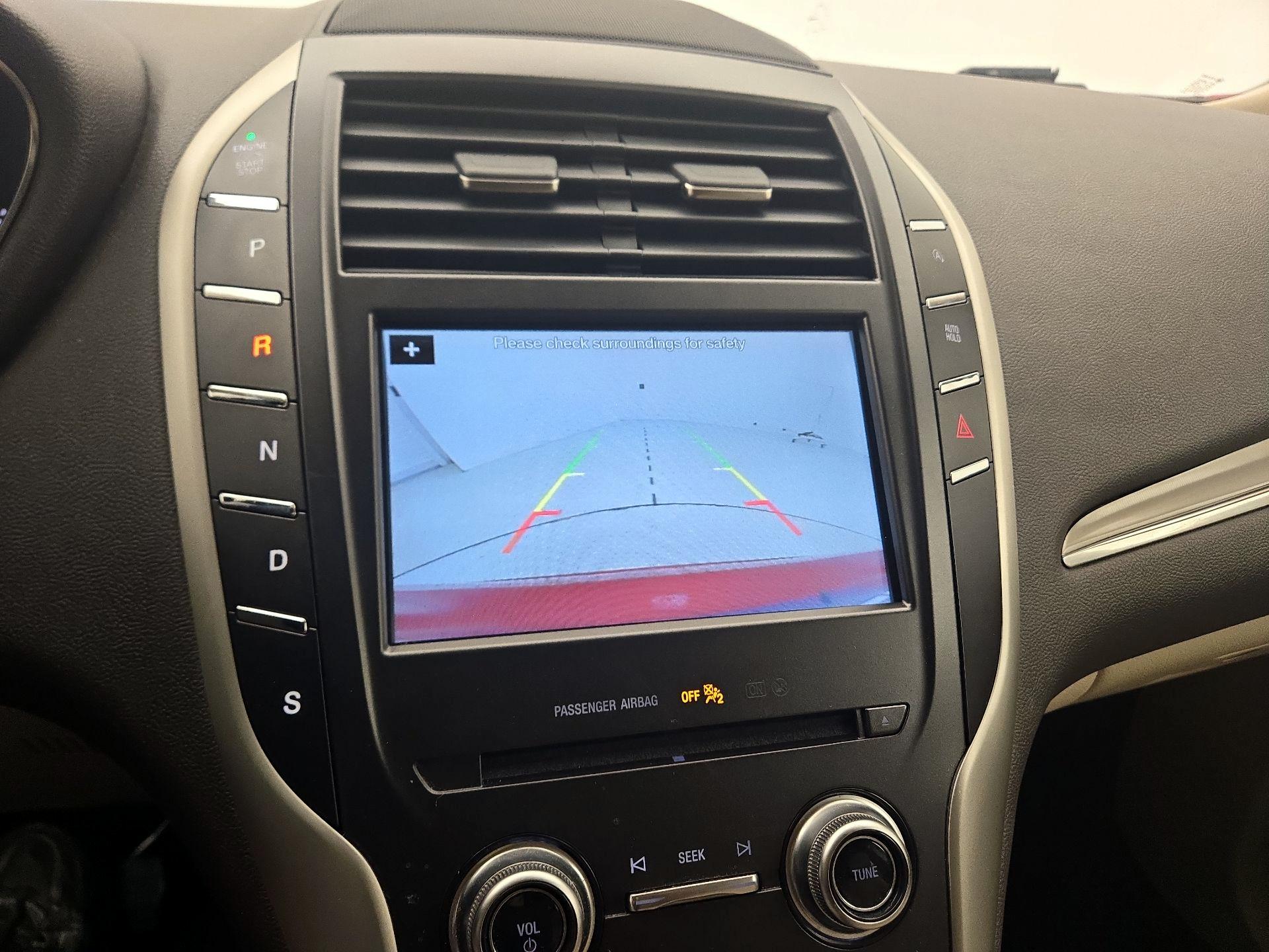 Thumbnail: 2018 Lincoln MKC - 16