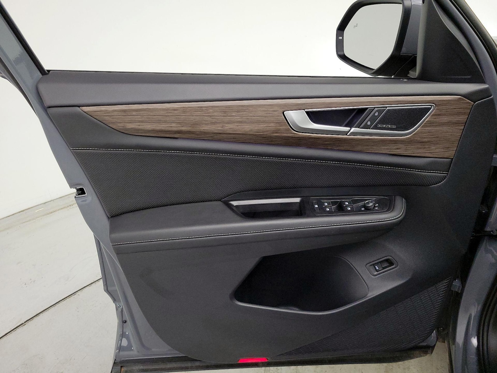 2026 Volkswagen Atlas SEL Premium R-Line - Photo 13