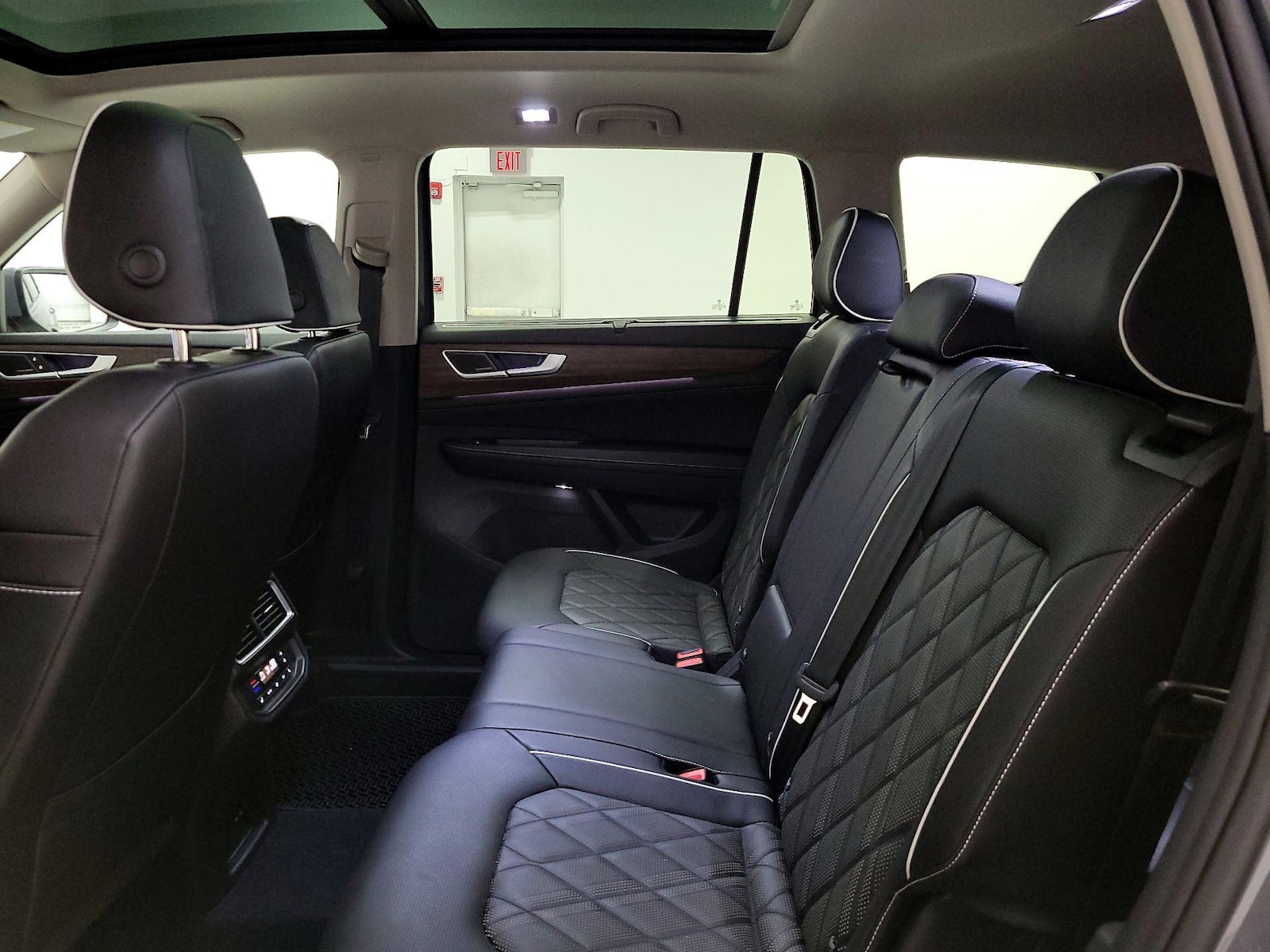 2026 Volkswagen Atlas SEL Premium R-Line - Photo 21