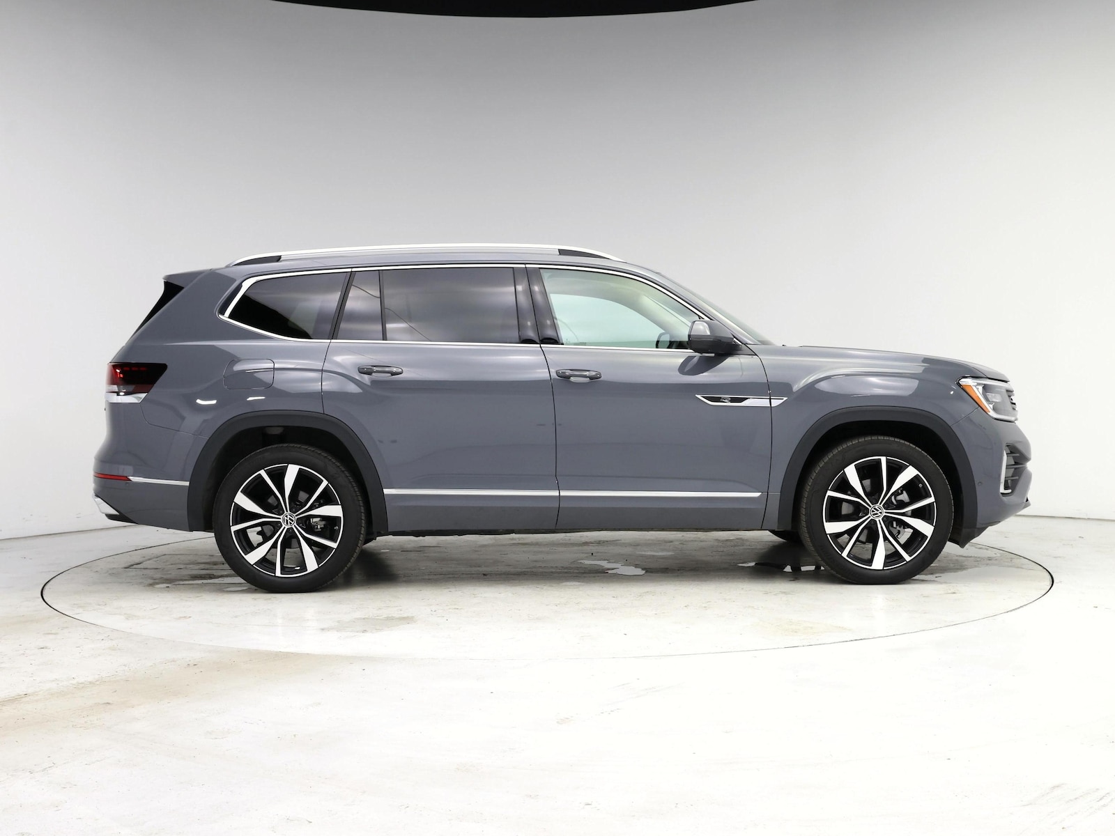 2026 Volkswagen Atlas SEL Premium R-Line - Photo 8