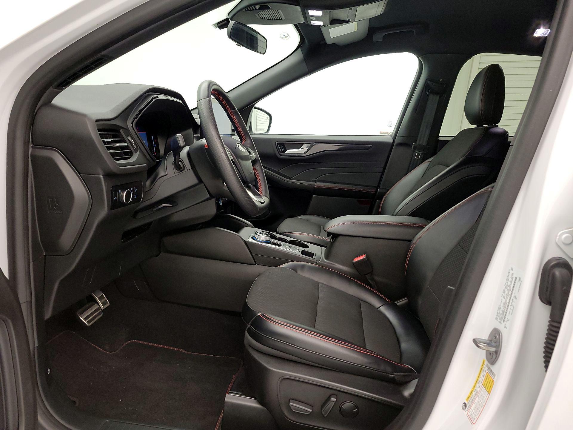 Thumbnail: 2023 Ford Escape - 20
