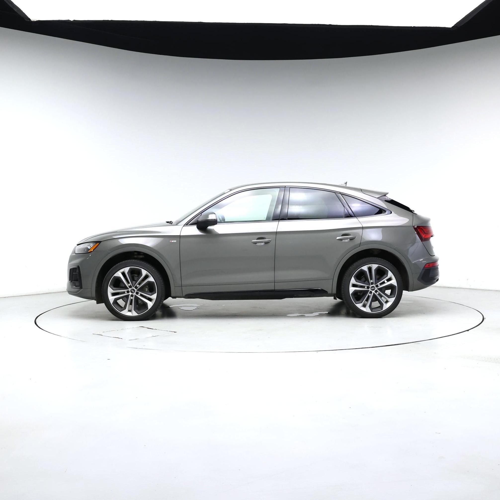 Thumbnail: 2023 Audi Q5 - 3