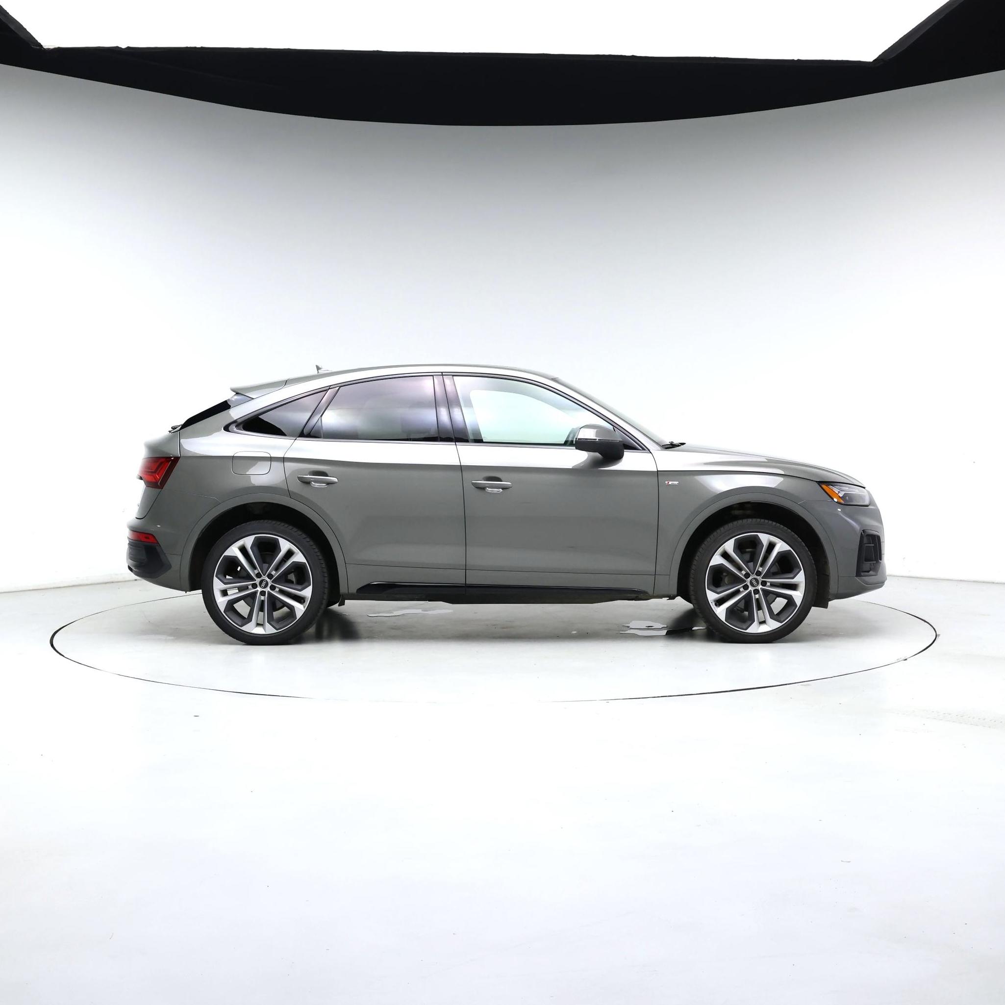 Thumbnail: 2023 Audi Q5 - 7