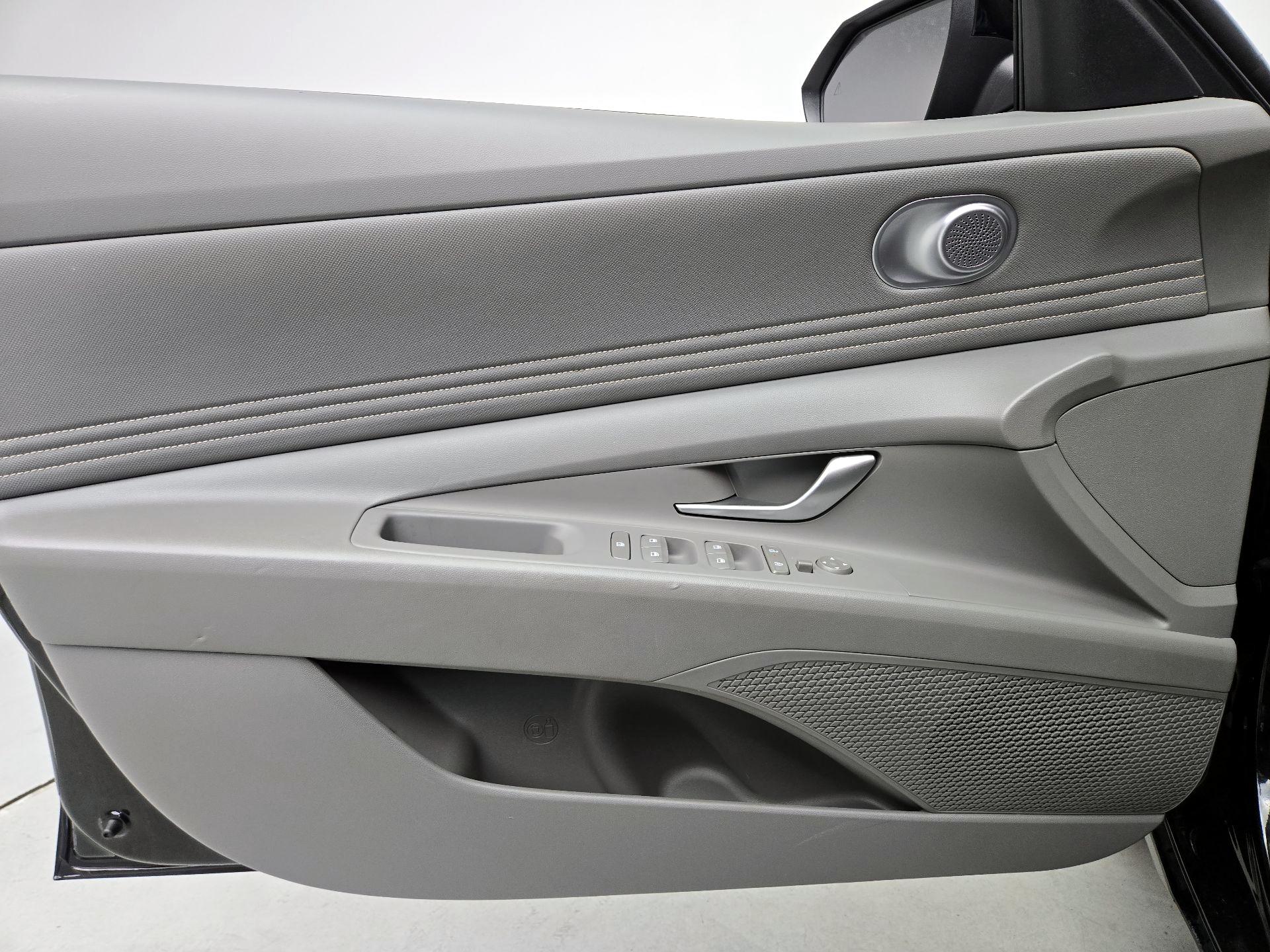Thumbnail: 2026 Hyundai Elantra - 12