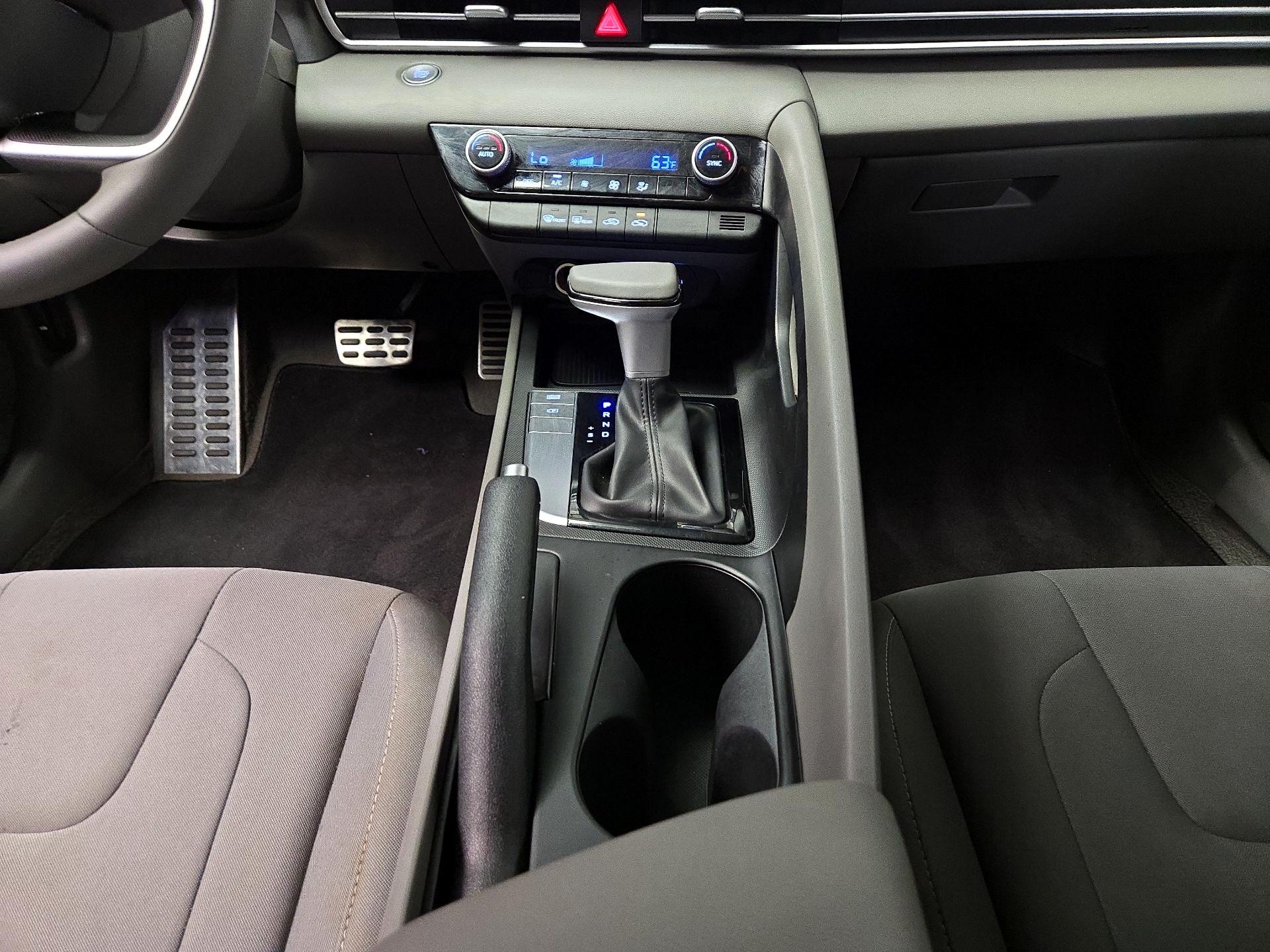 Thumbnail: 2026 Hyundai Elantra - 17