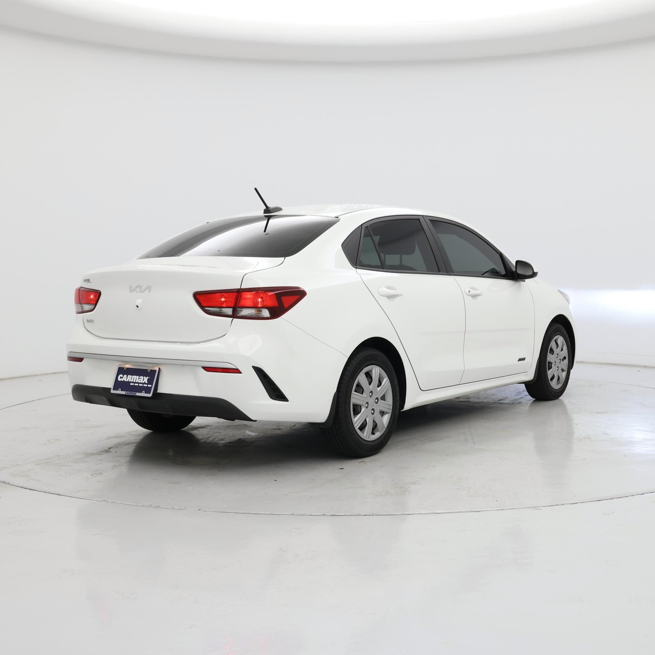 Thumbnail: 2023 Kia Rio - 8