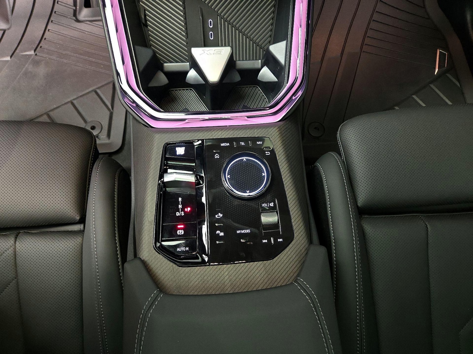 2026 BMW X3 30 - Photo 17
