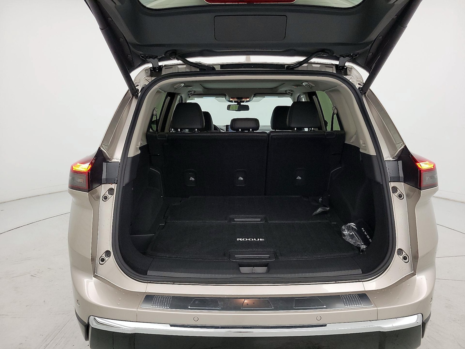 2024 Nissan Rogue Platinum - Photo 23