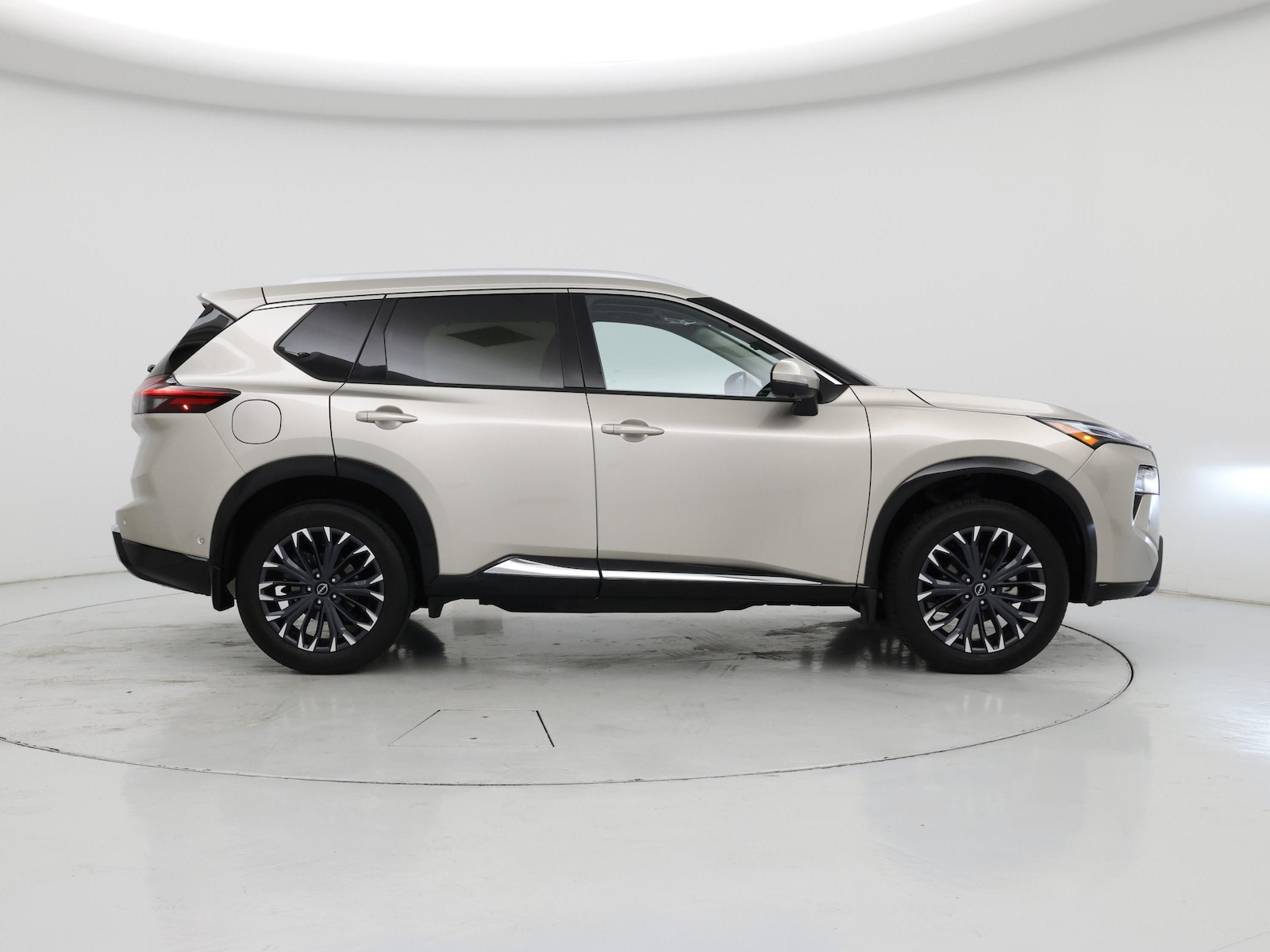2024 Nissan Rogue Platinum - Photo 8