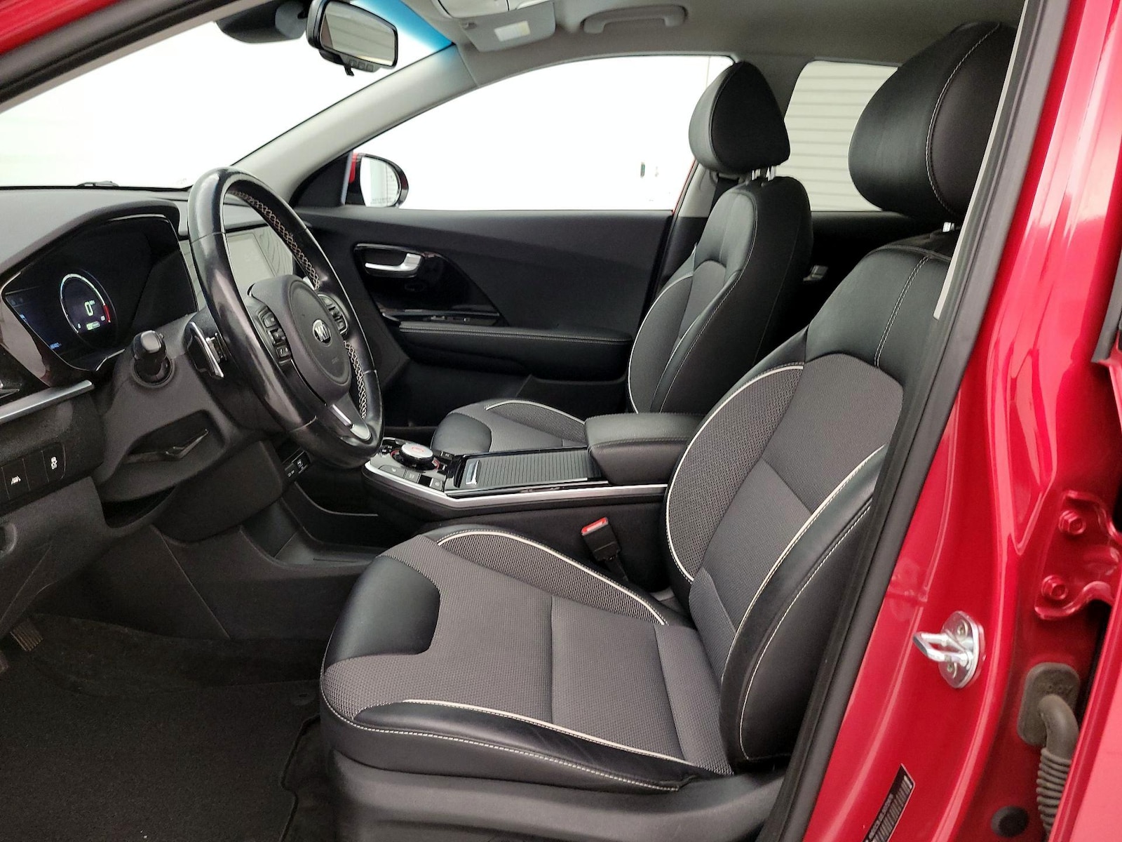 2020 Kia Niro EX - Photo 12