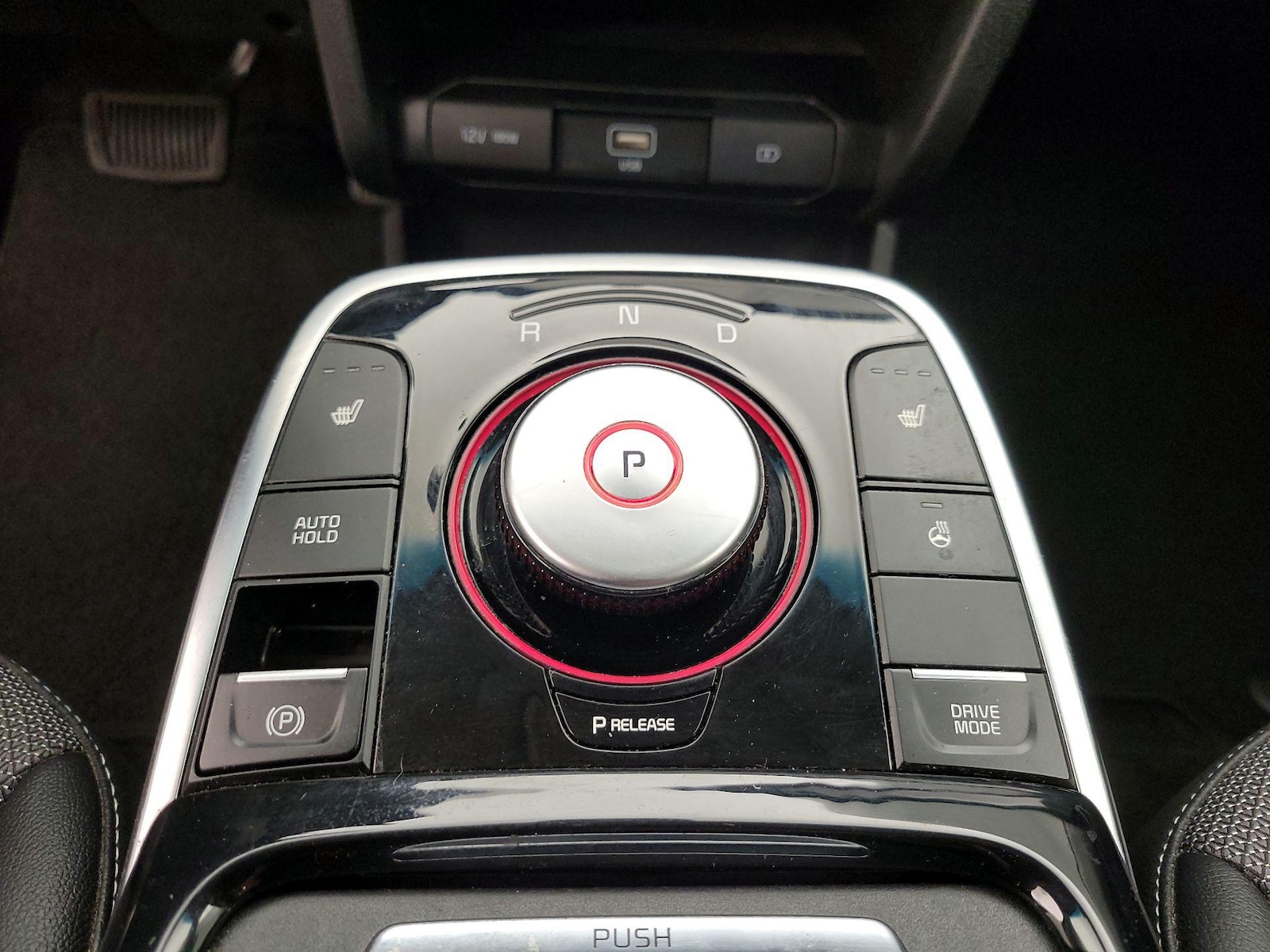 2020 Kia Niro EX - Photo 18