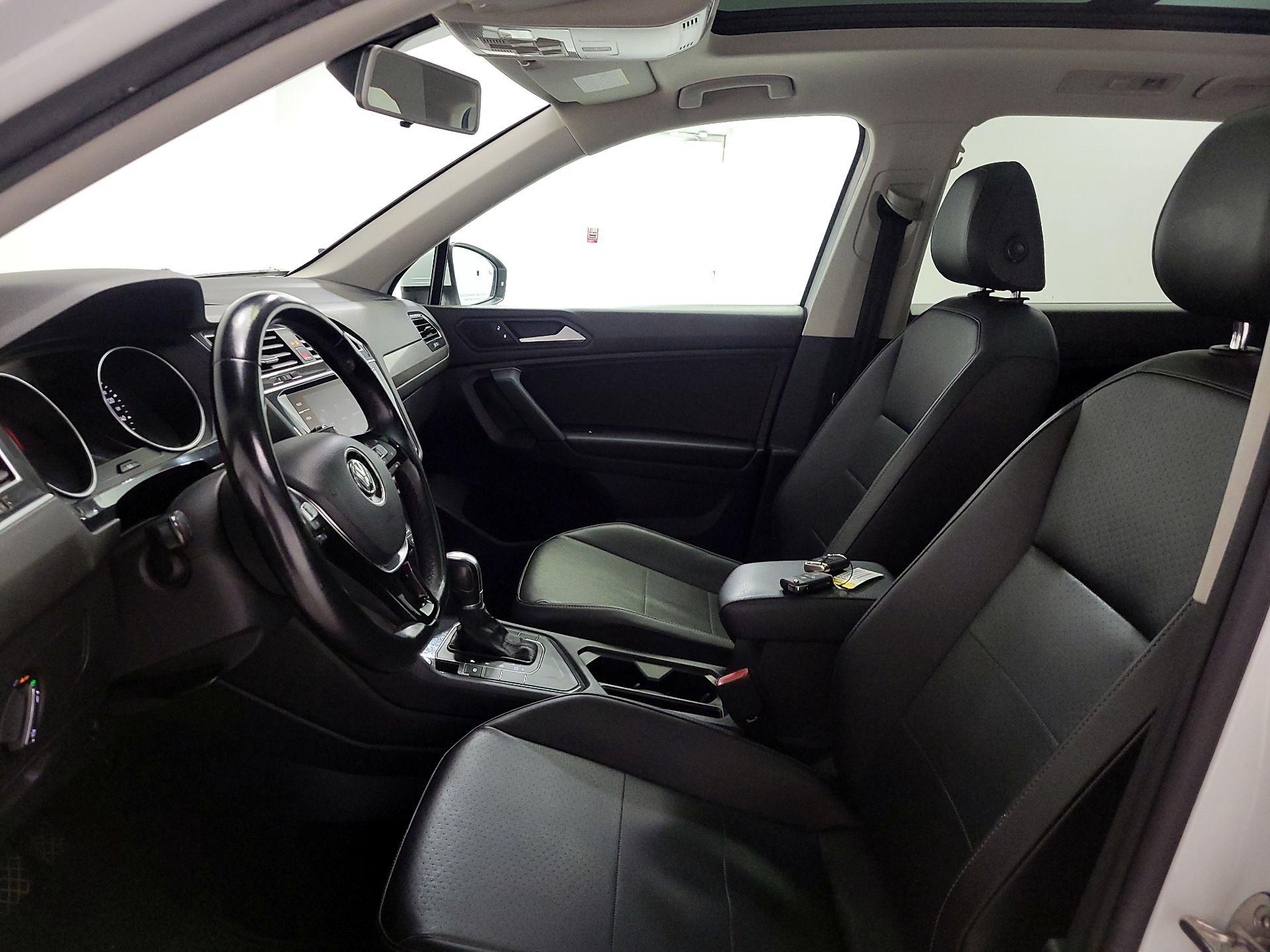 Thumbnail: 2019 Volkswagen Tiguan - 11