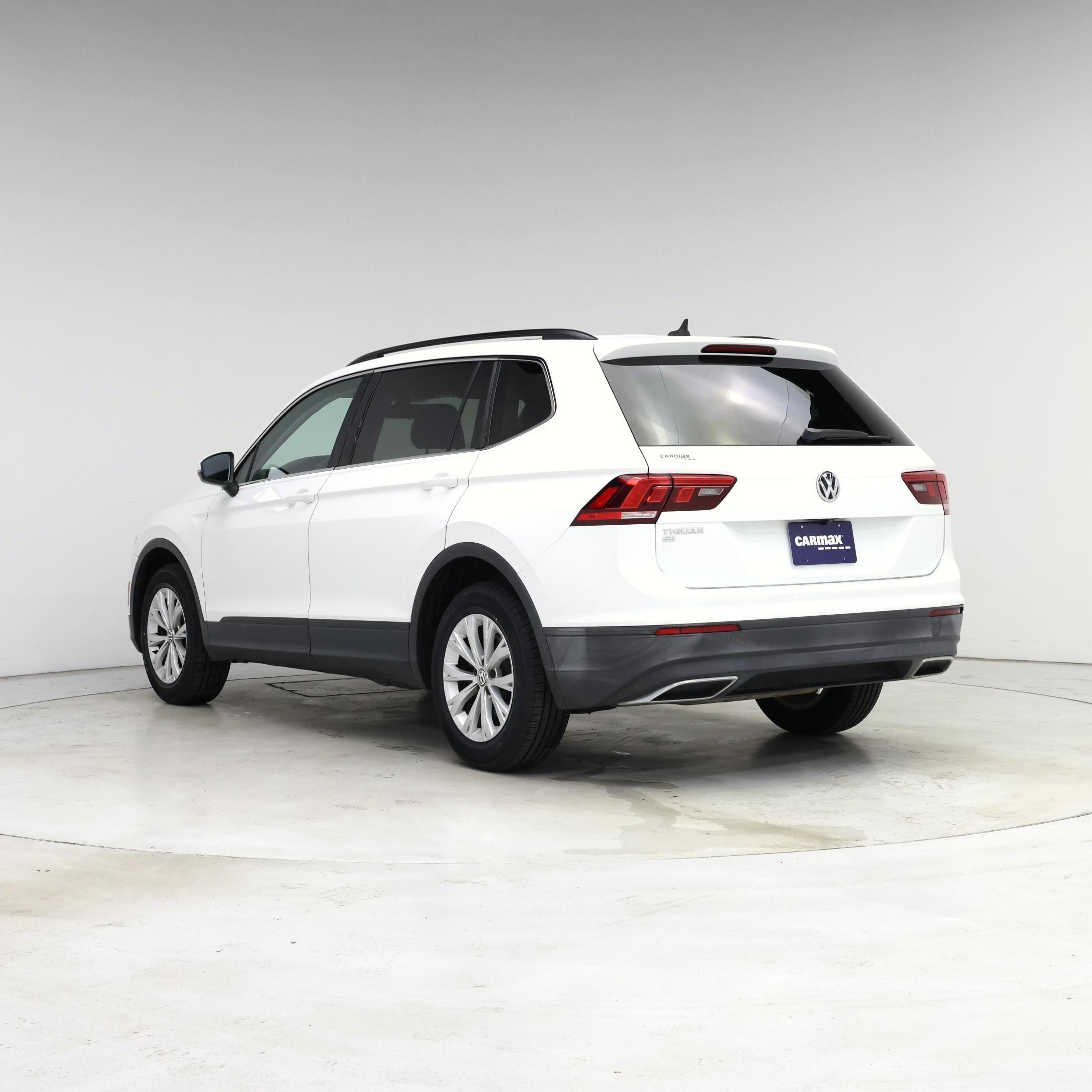 Thumbnail: 2019 Volkswagen Tiguan - 2