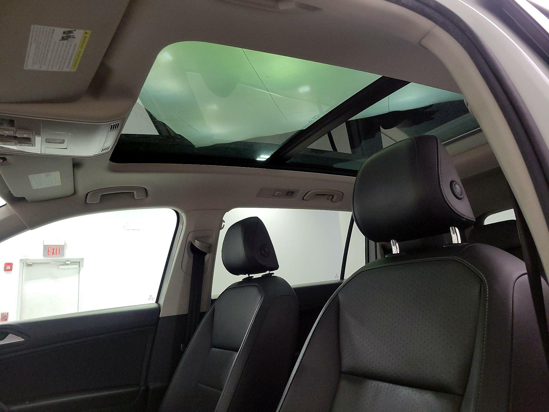 Thumbnail: 2019 Volkswagen Tiguan - 19