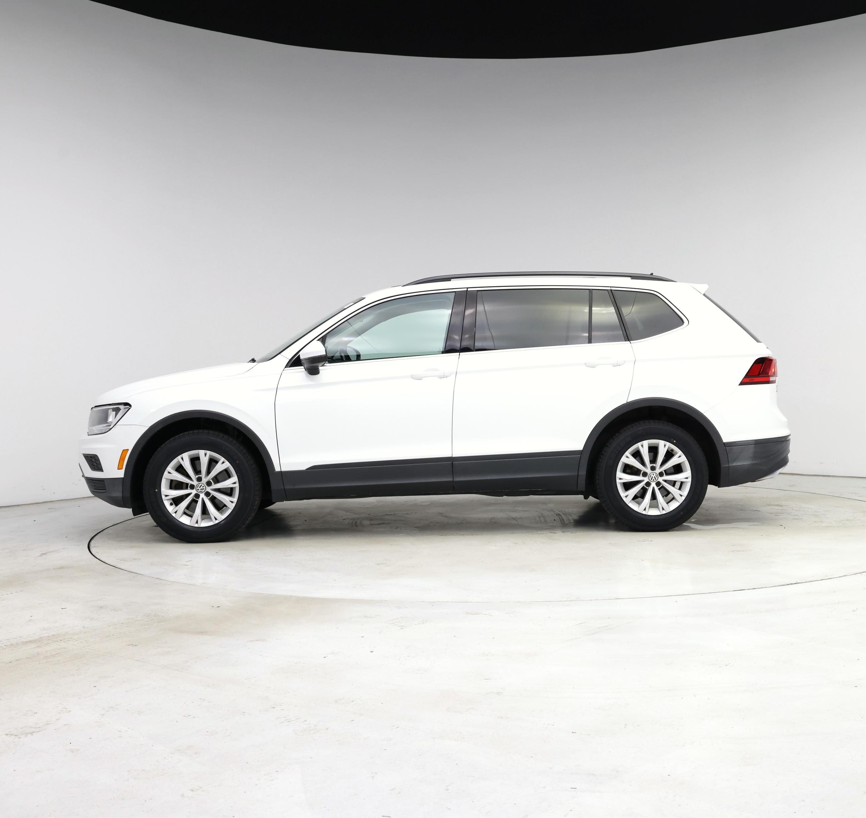 Thumbnail: 2019 Volkswagen Tiguan - 3