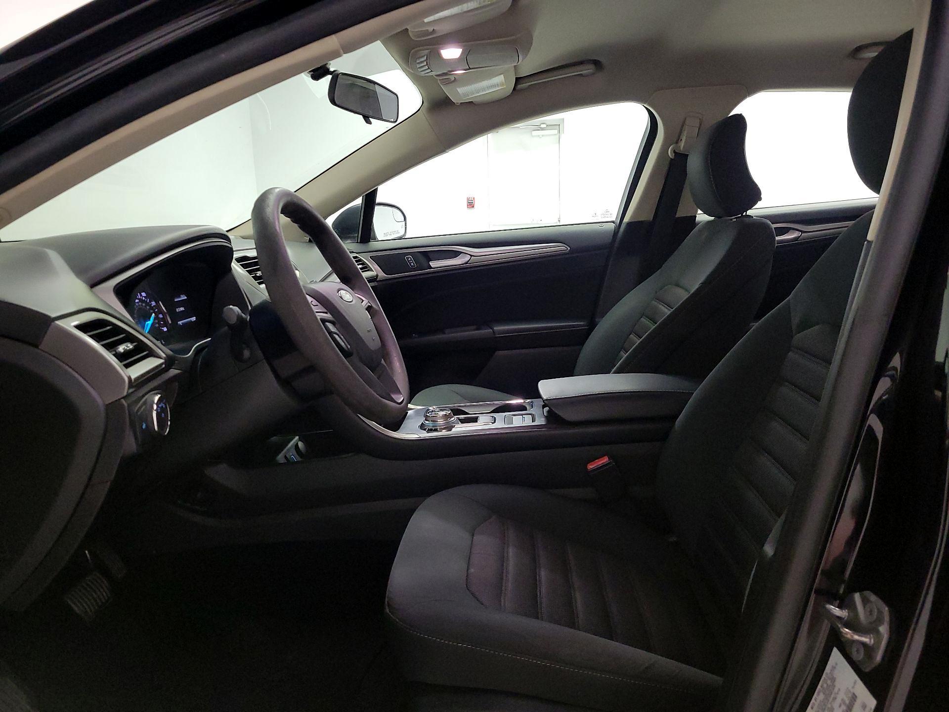 Thumbnail: 2018 Ford Fusion - 11
