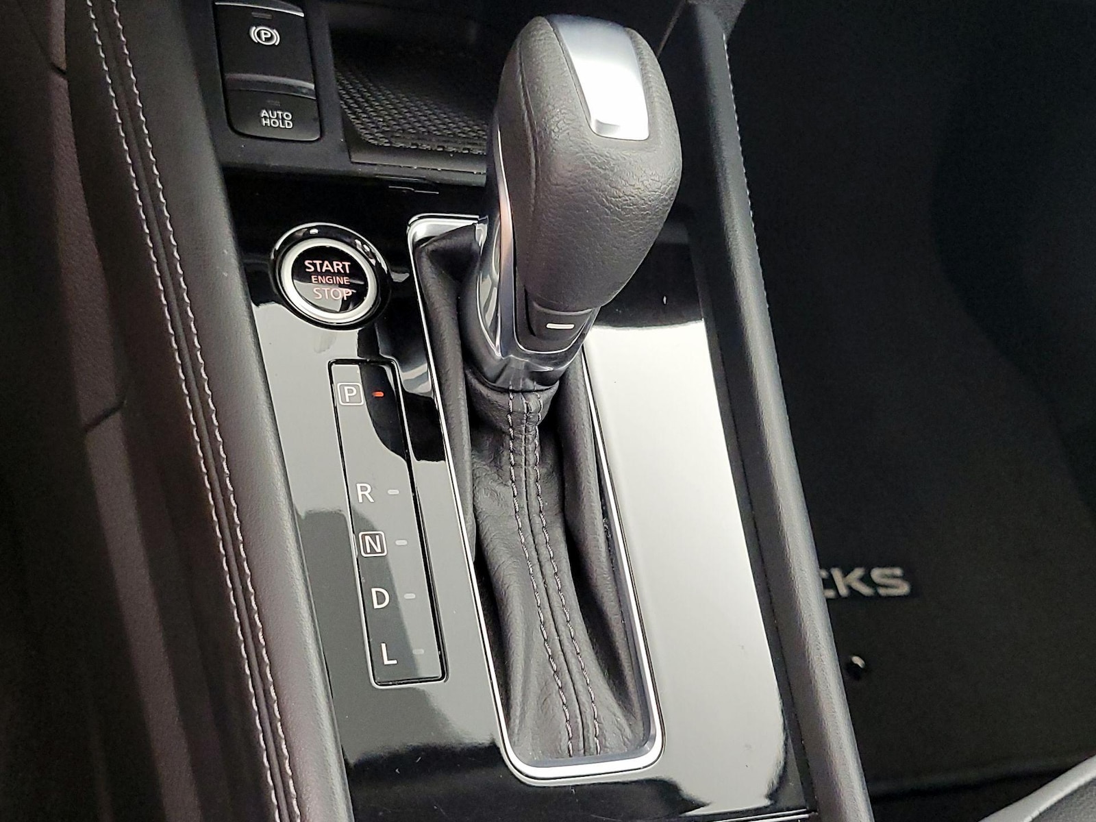 2023 Nissan Kicks SR - Photo 18