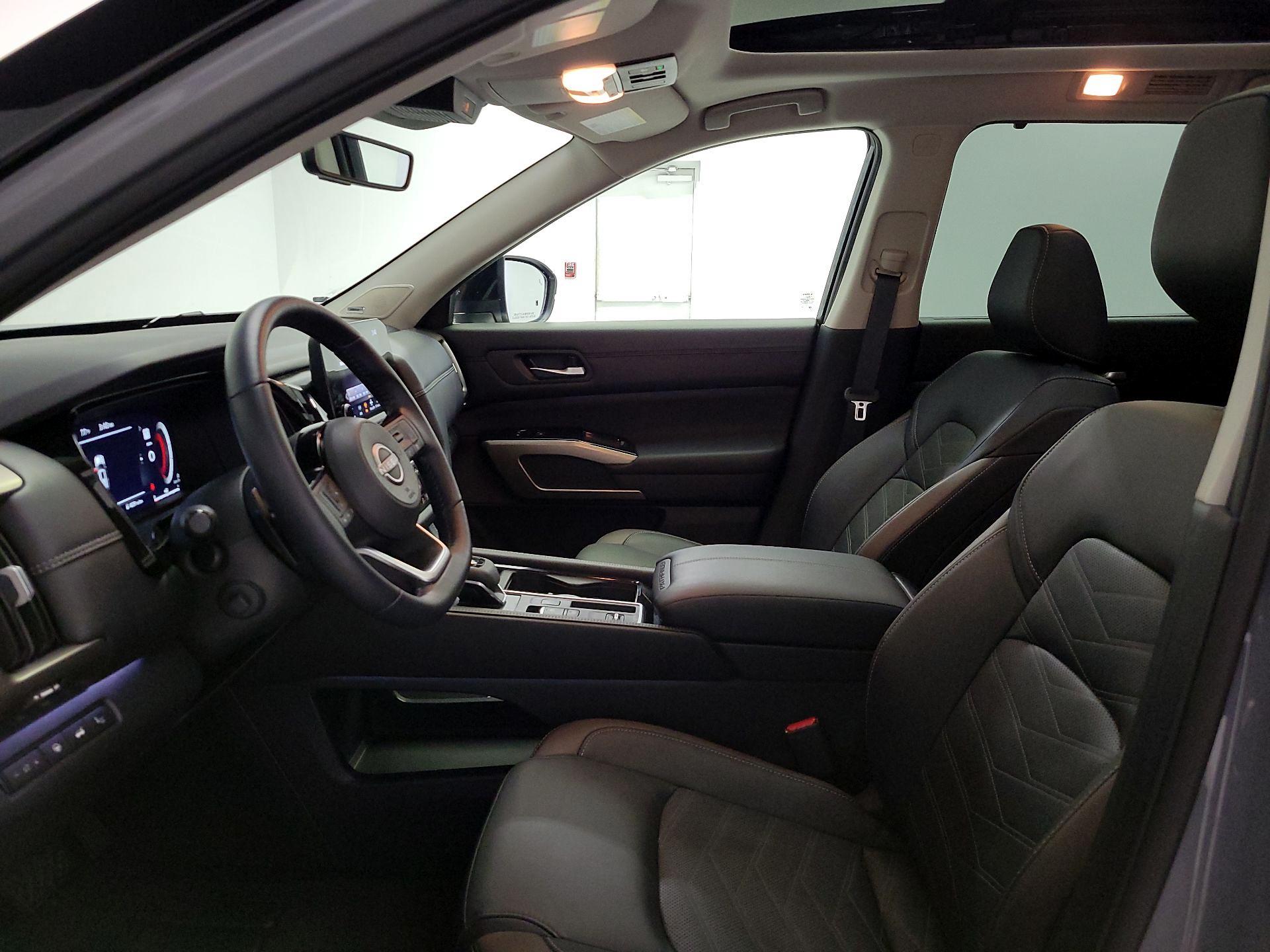 Thumbnail: 2025 Nissan Pathfinder - 11