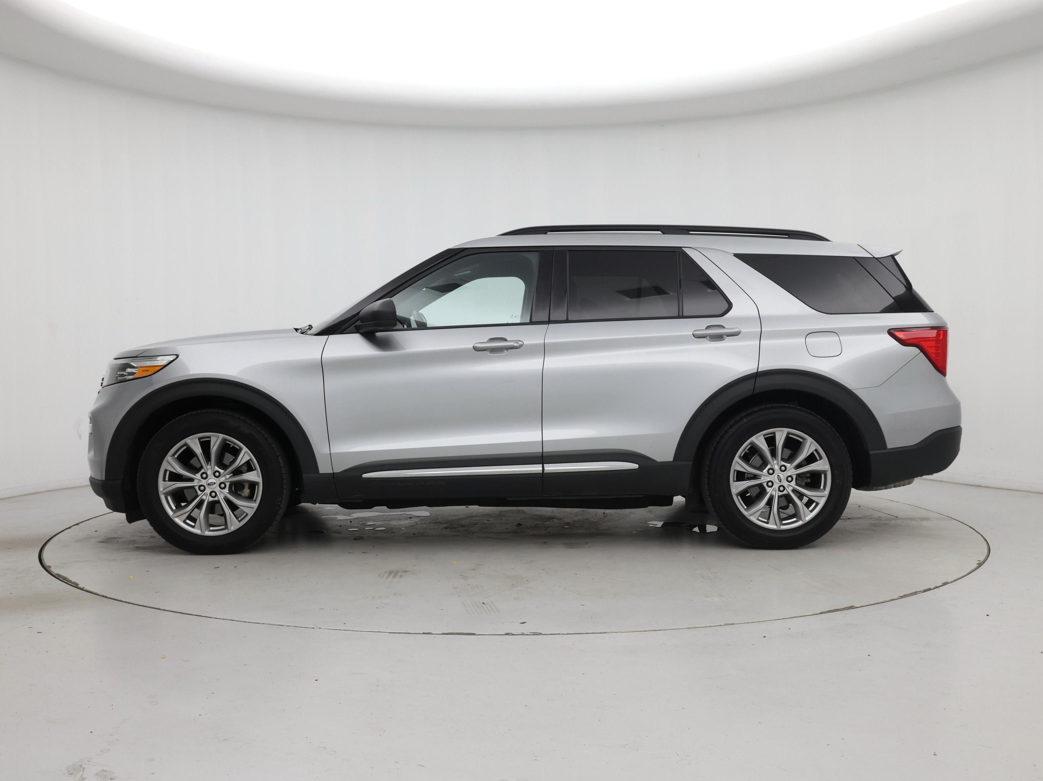 Thumbnail: 2020 Ford Explorer - 3