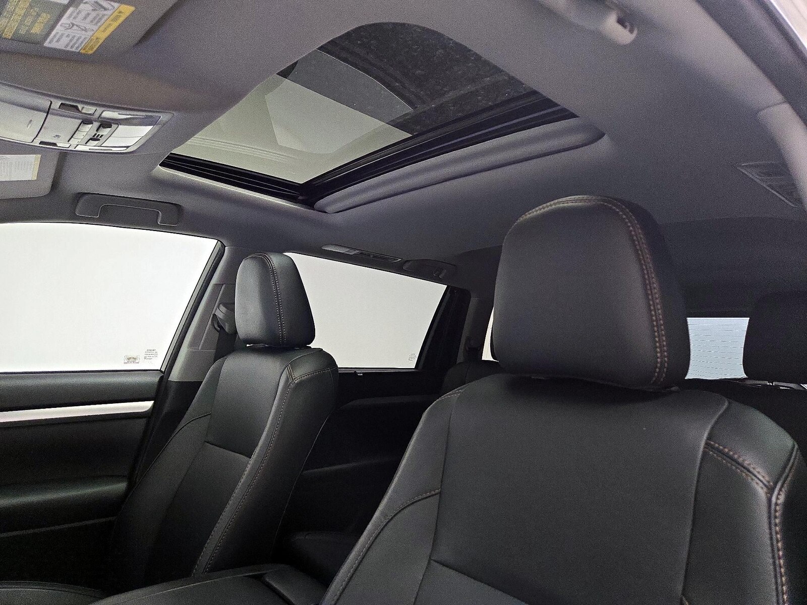 Sunroof(s) & Overhead Airbags