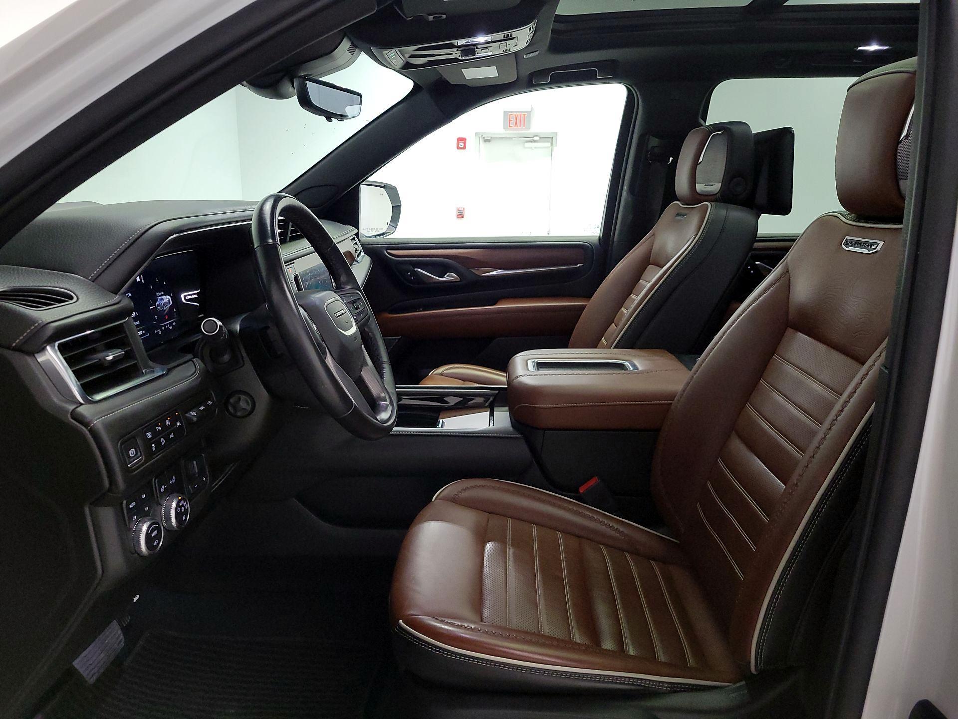 Thumbnail: 2023 GMC Yukon XL - 11