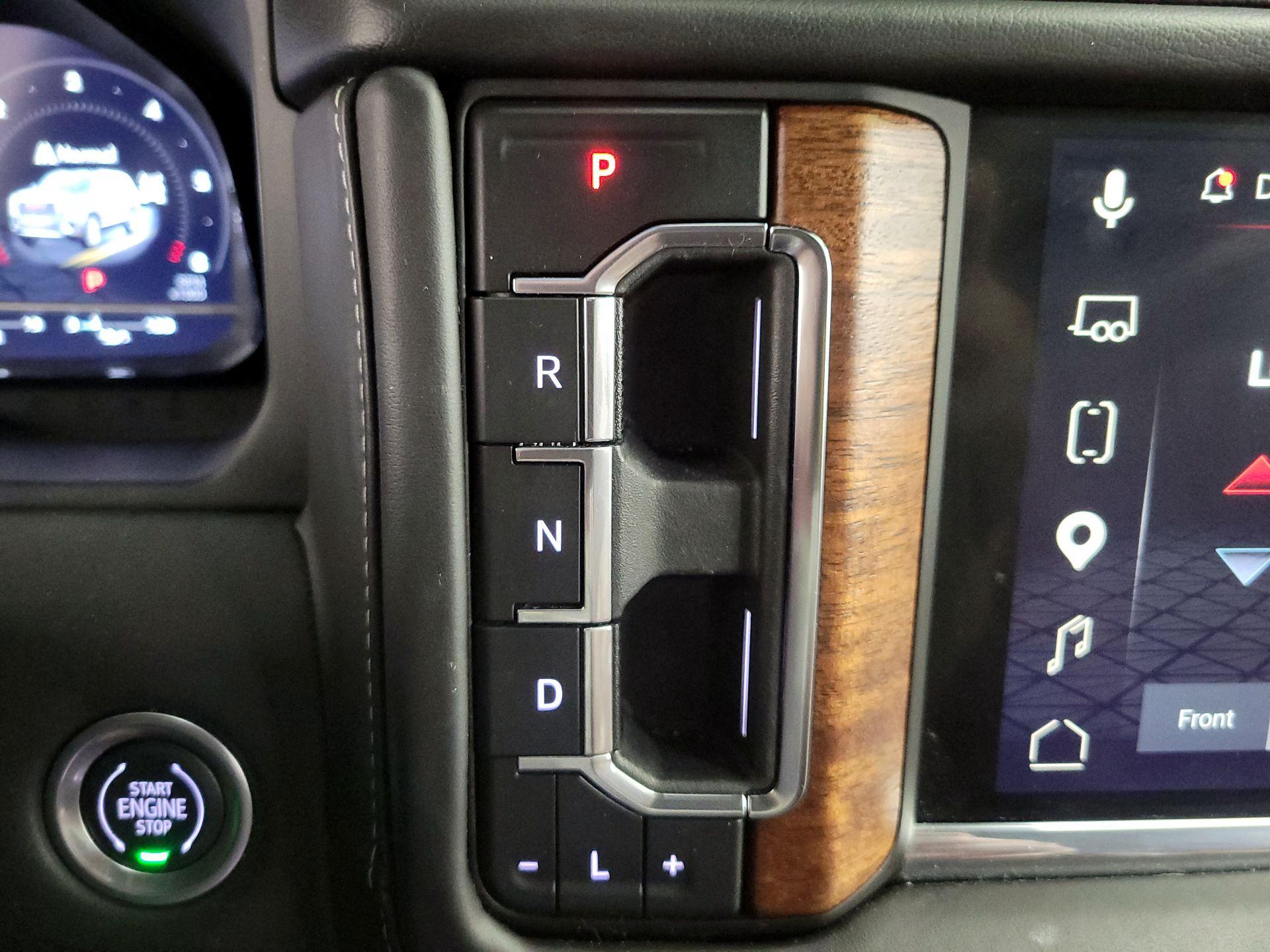Thumbnail: 2023 GMC Yukon XL - 18