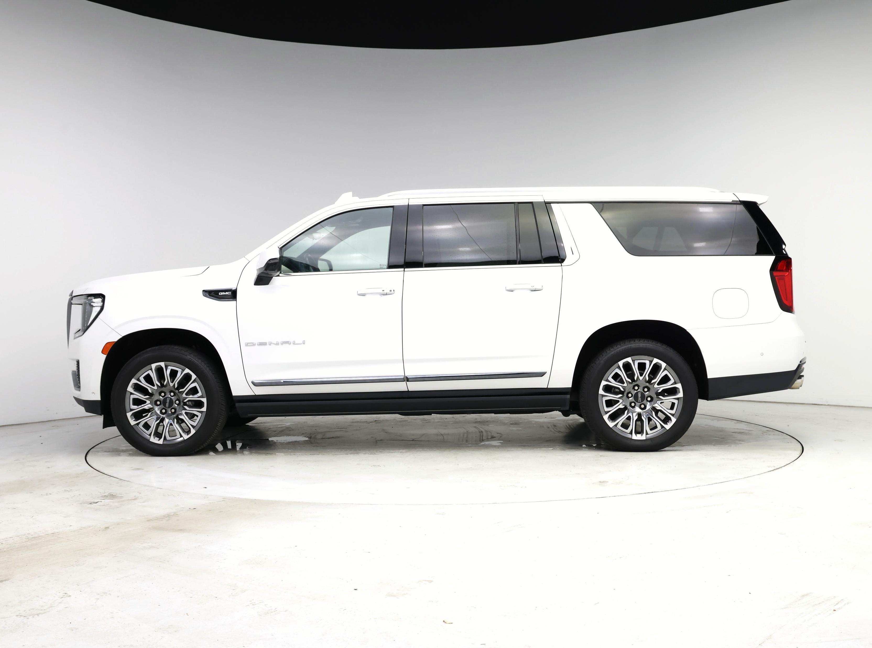 Thumbnail: 2023 GMC Yukon XL - 3