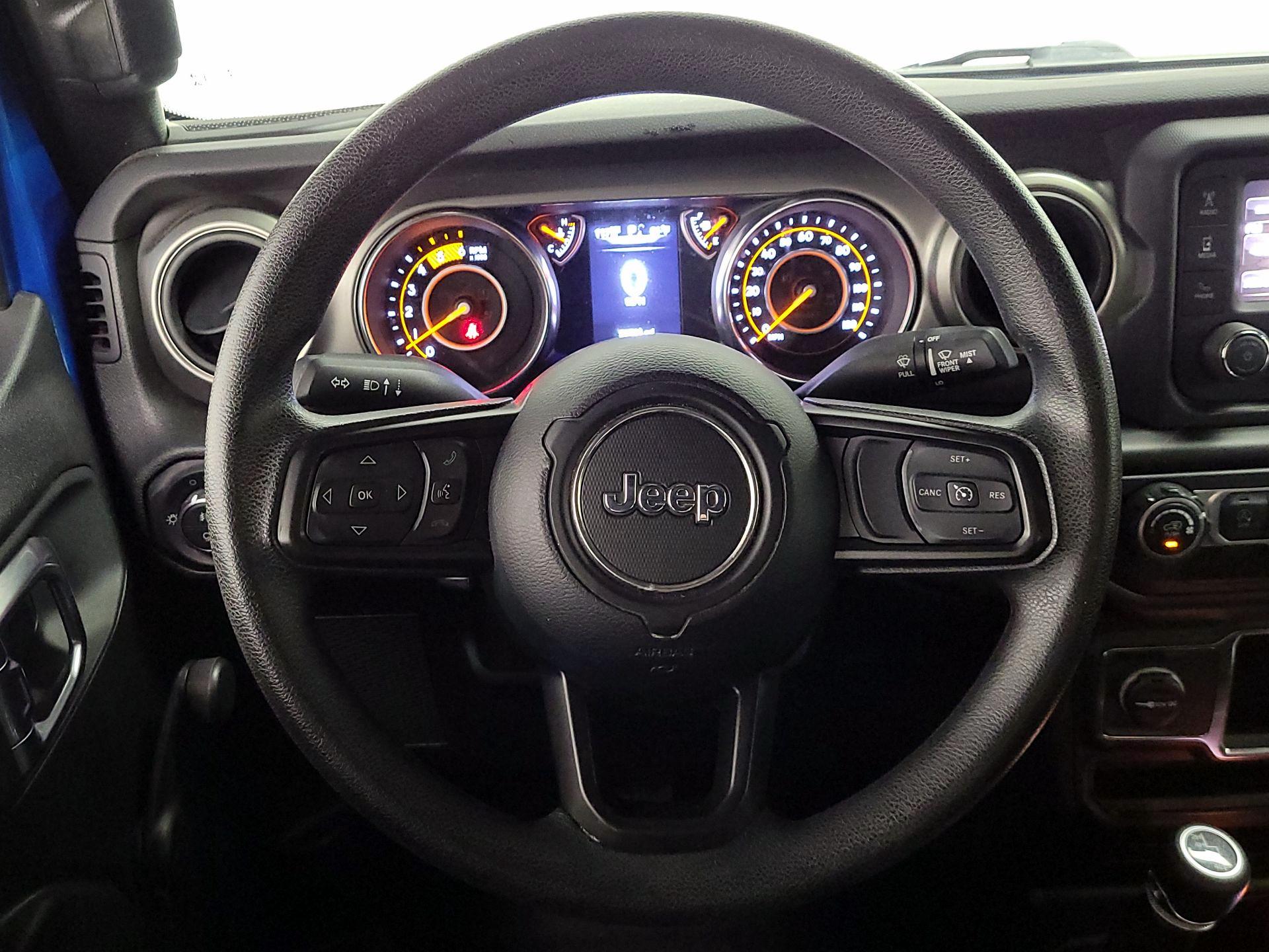 Thumbnail: 2021 Jeep Gladiator - 10