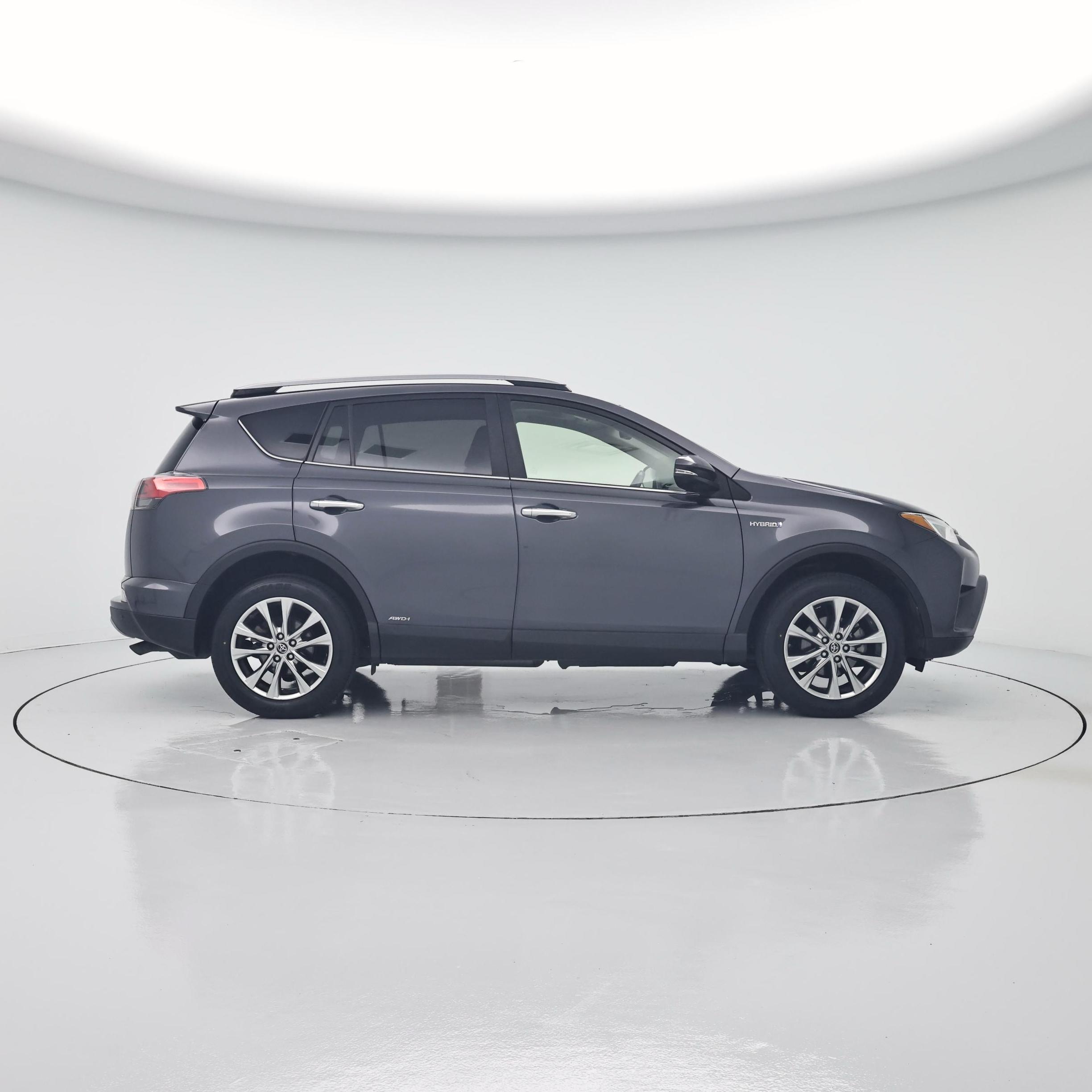 Thumbnail: 2017 Toyota RAV4 - 7