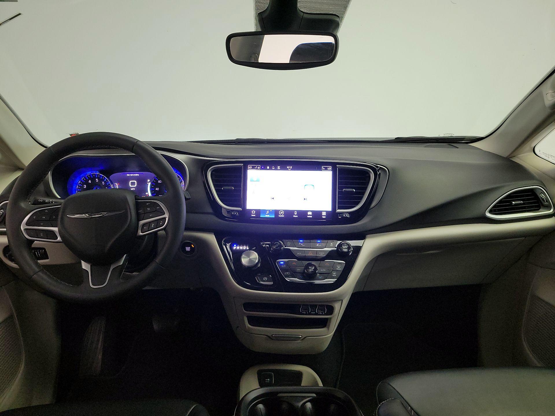 Thumbnail: 2024 Chrysler Pacifica - 9