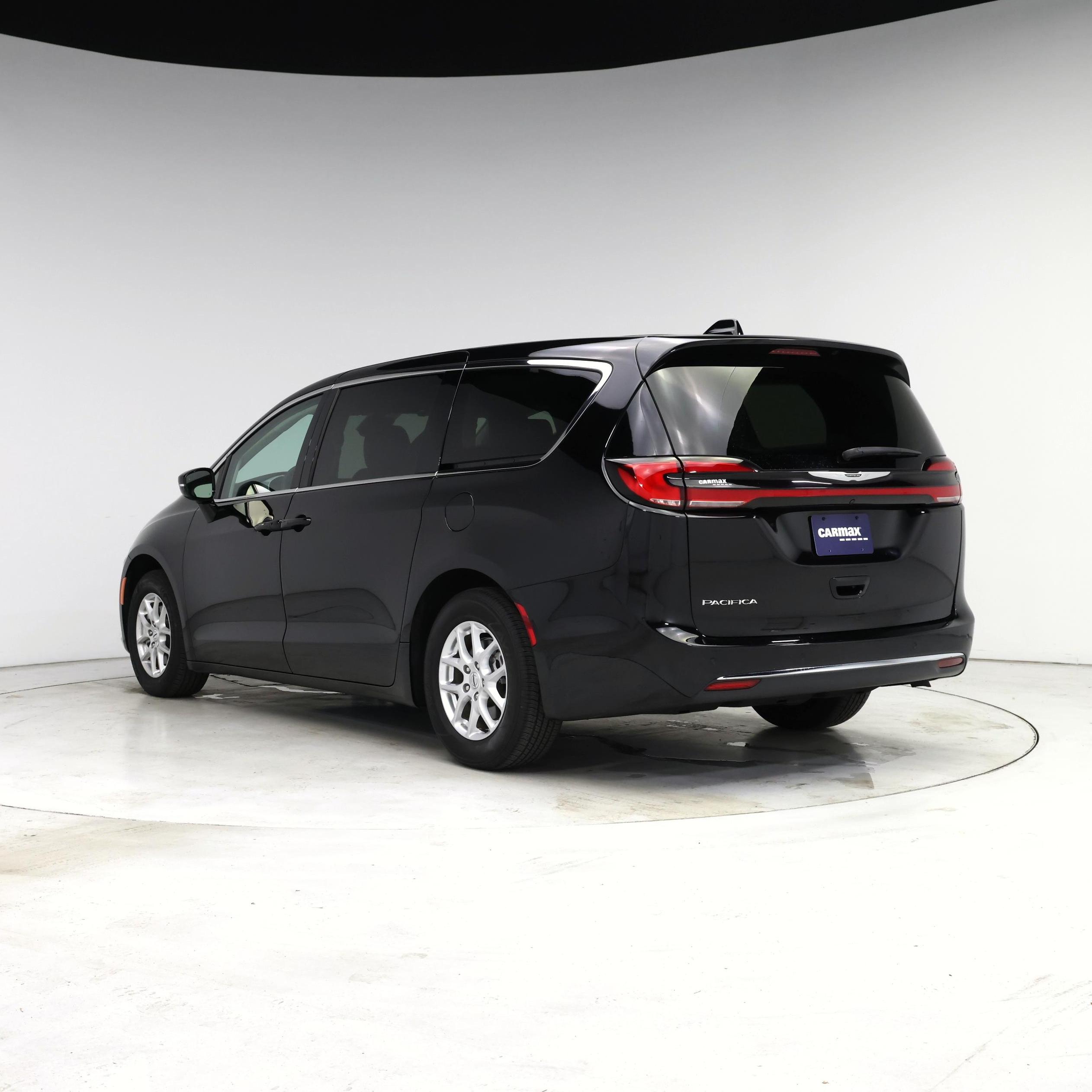 Thumbnail: 2024 Chrysler Pacifica - 2