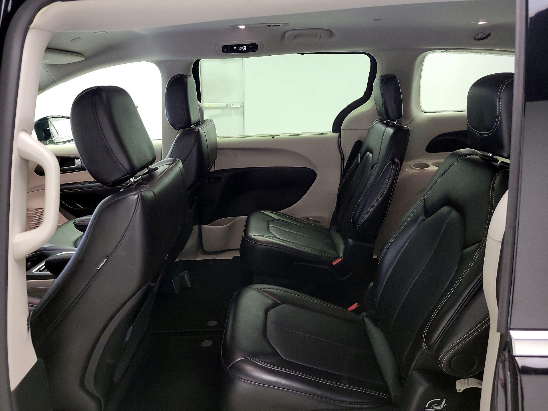 Thumbnail: 2024 Chrysler Pacifica - 19