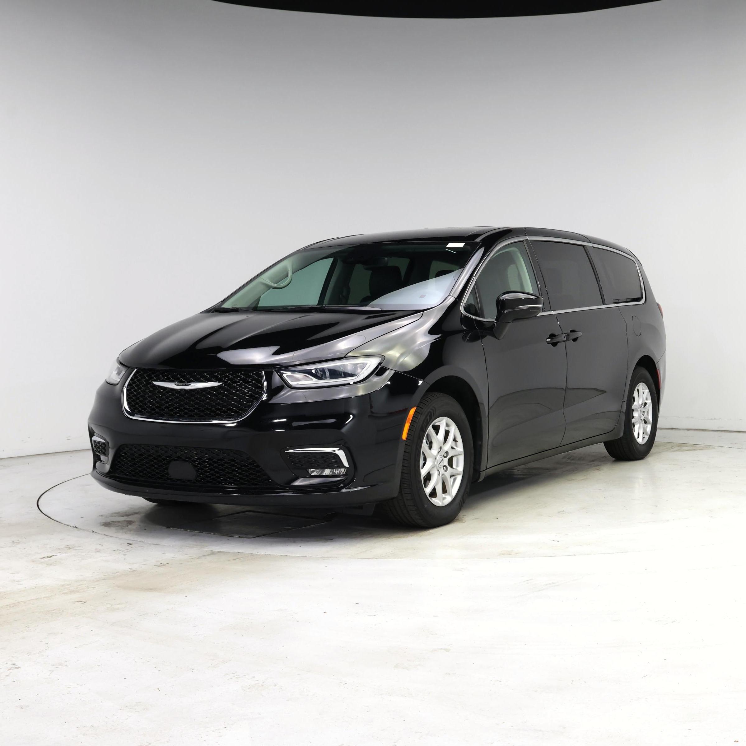 Thumbnail: 2024 Chrysler Pacifica - 4