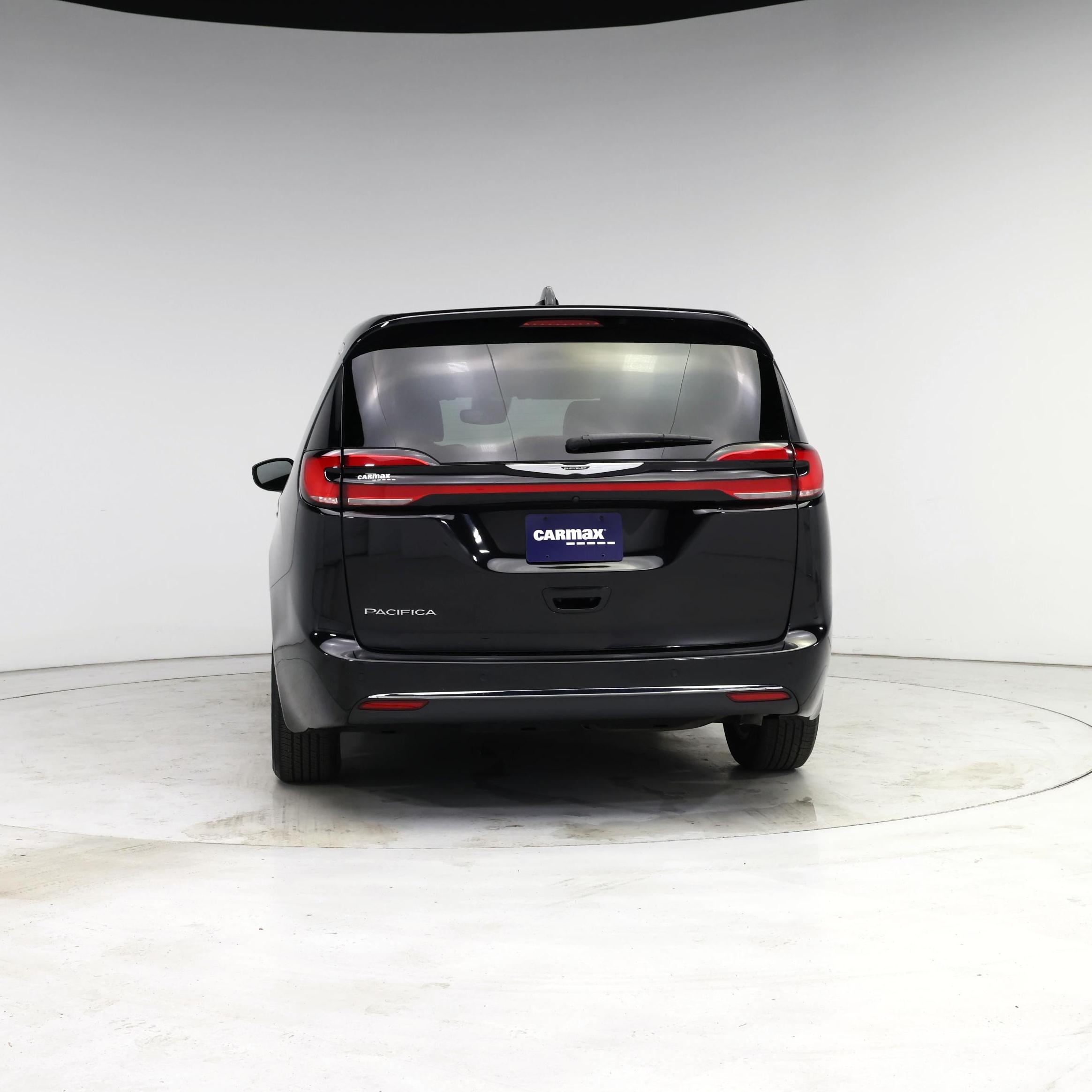 Thumbnail: 2024 Chrysler Pacifica - 6