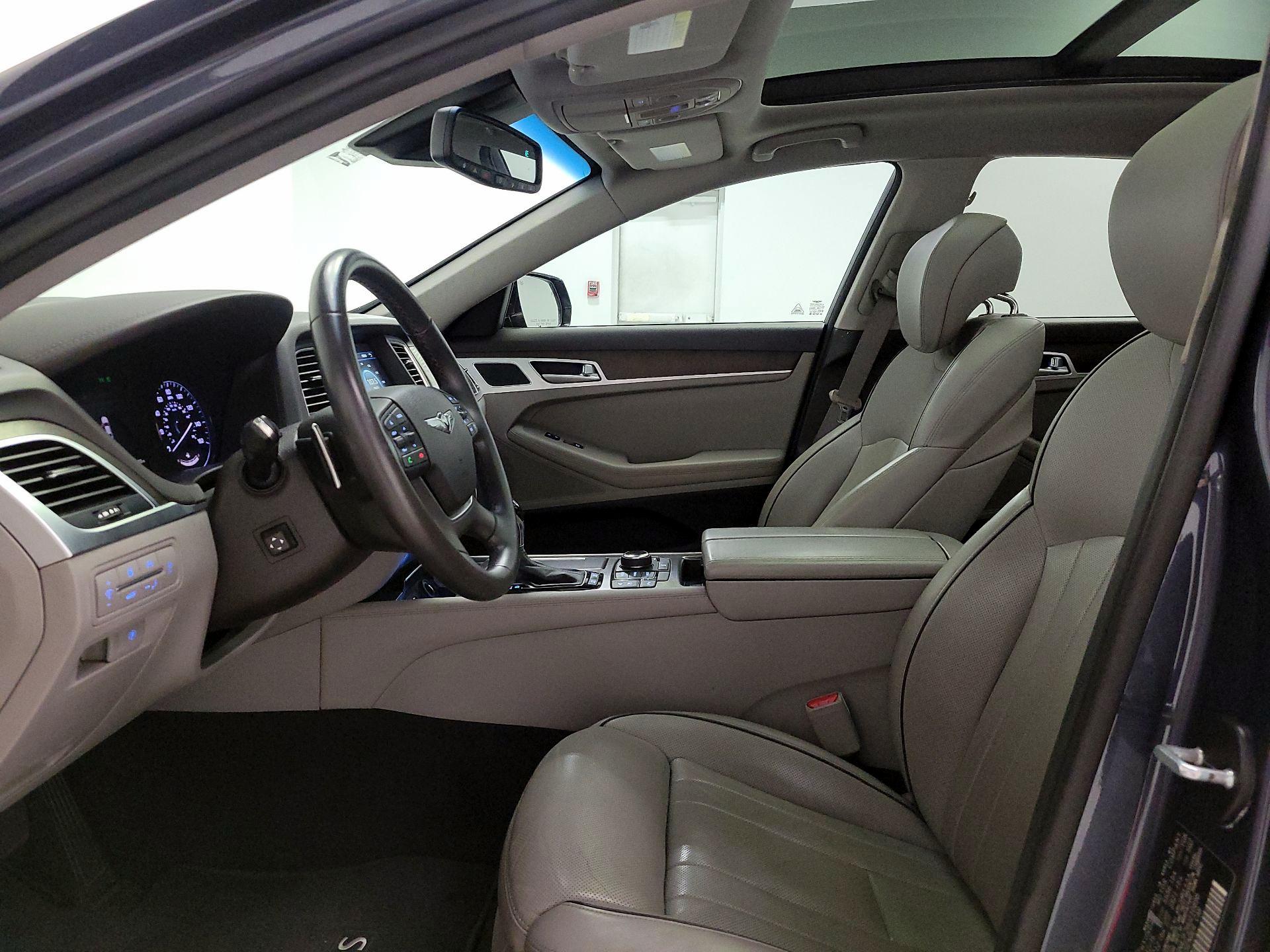 Thumbnail: 2017 Genesis G80 - 11