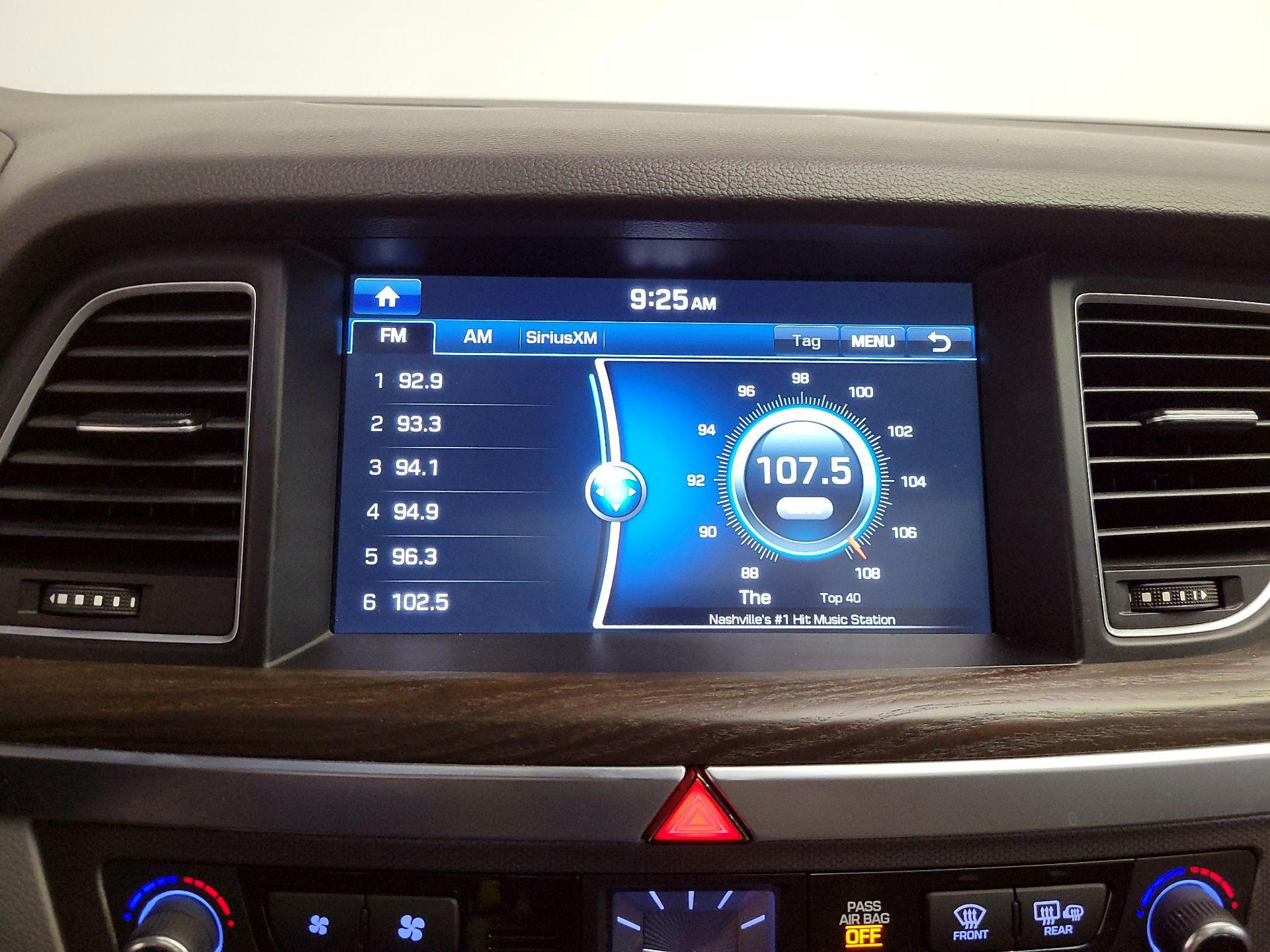 Thumbnail: 2017 Genesis G80 - 15