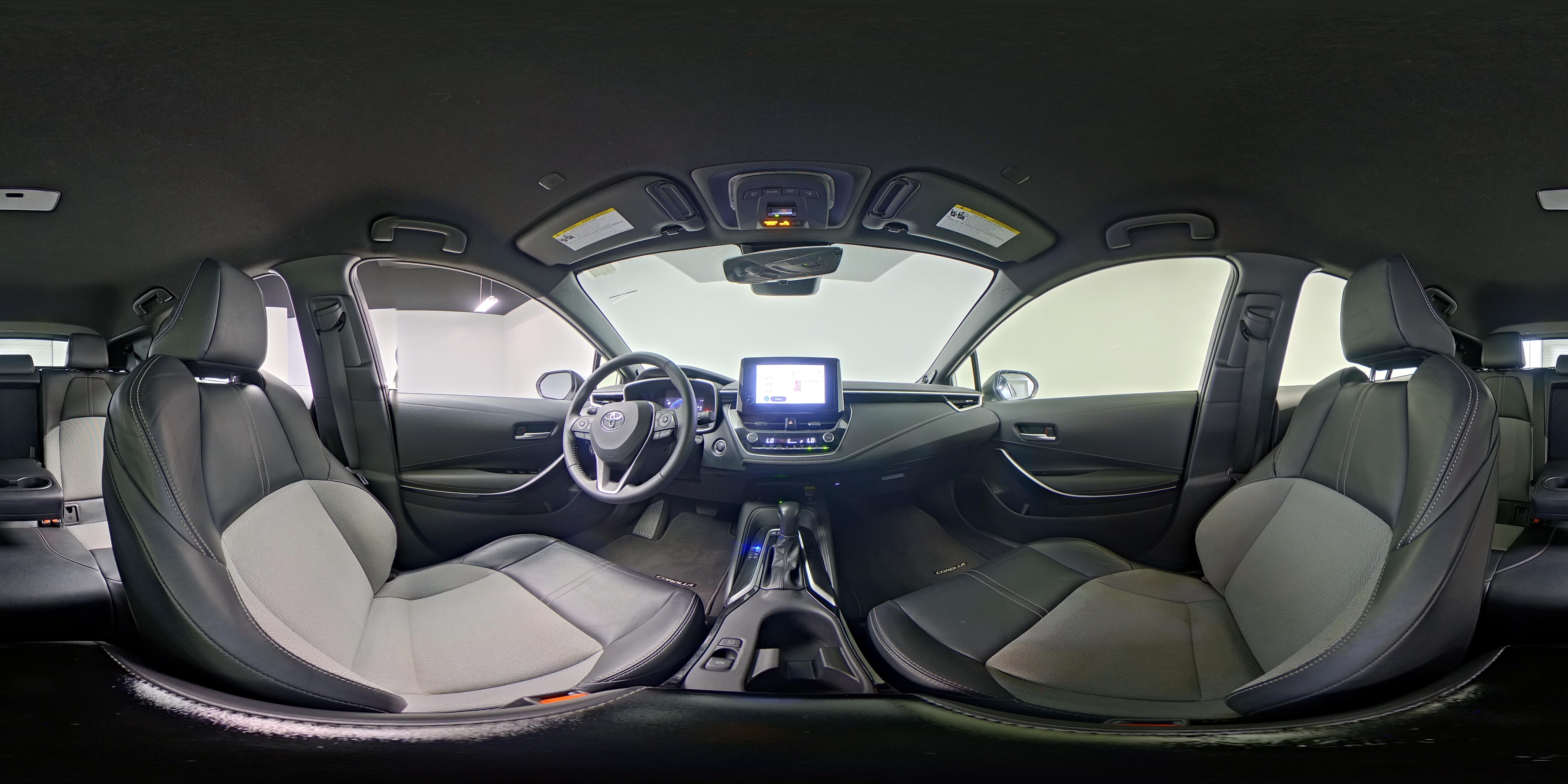 2025 Toyota Corolla Hatchback XSE - Photo 24