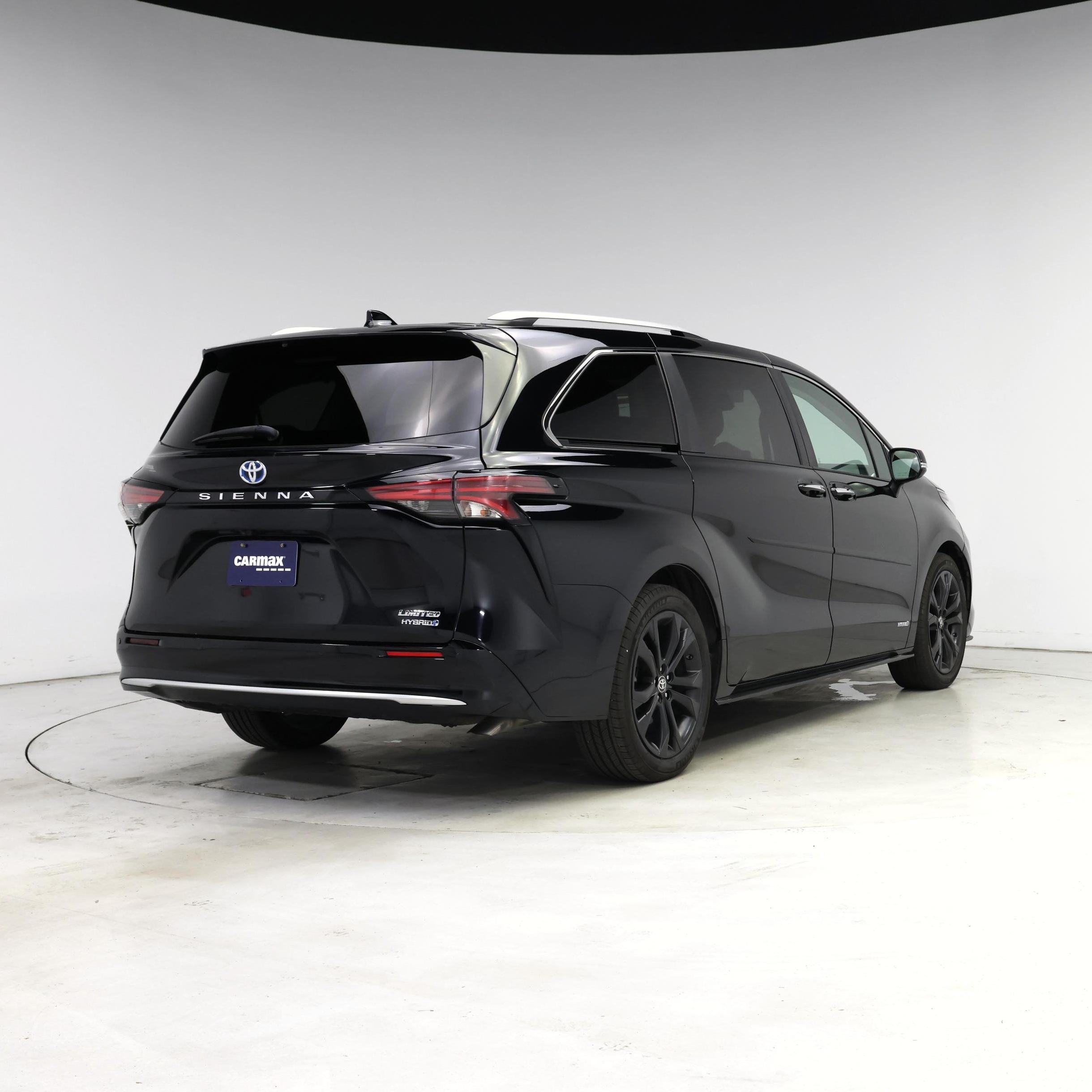 Thumbnail: 2021 Toyota Sienna - 8