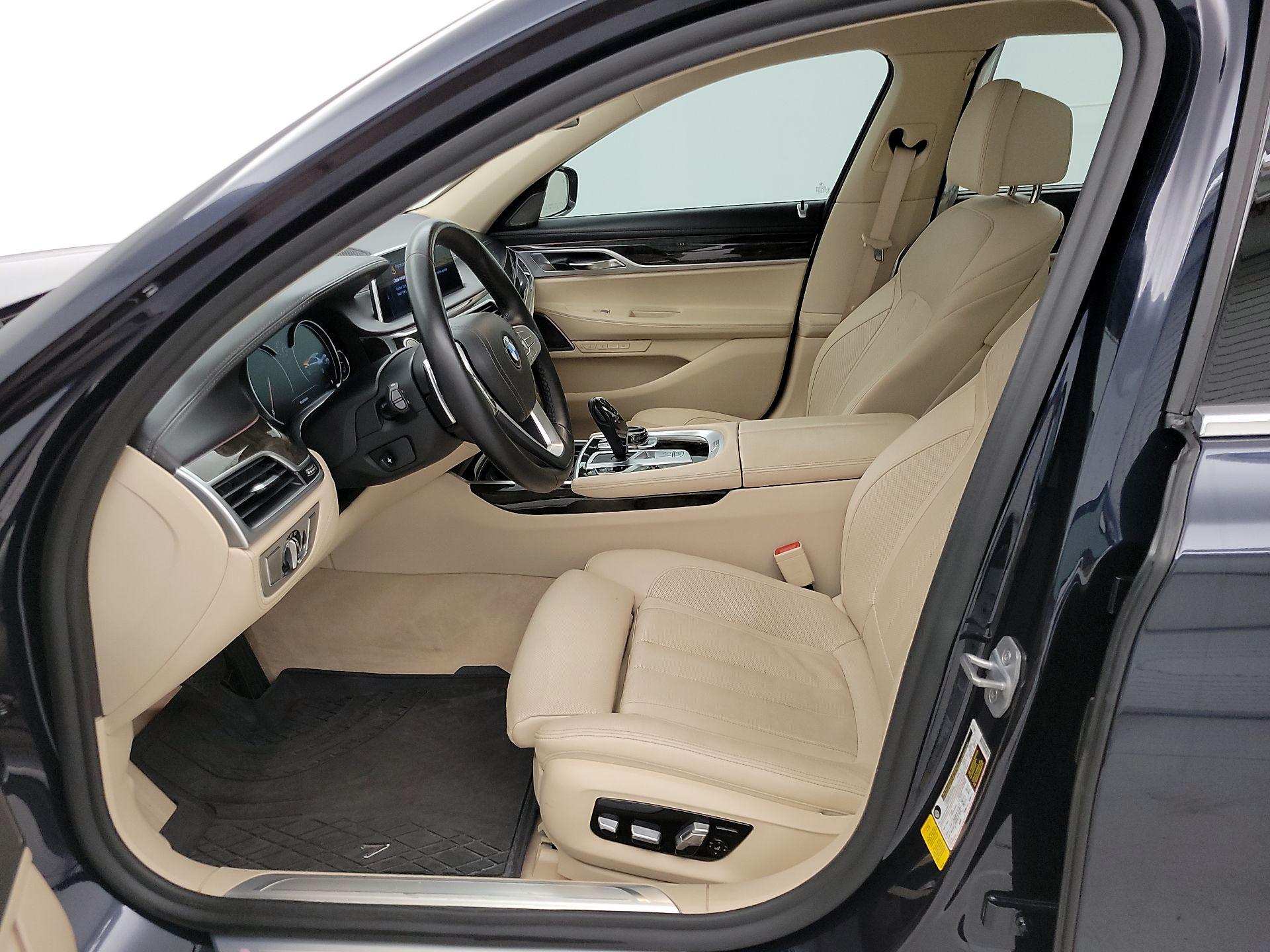 Thumbnail: 2019 BMW 7 Series - 11