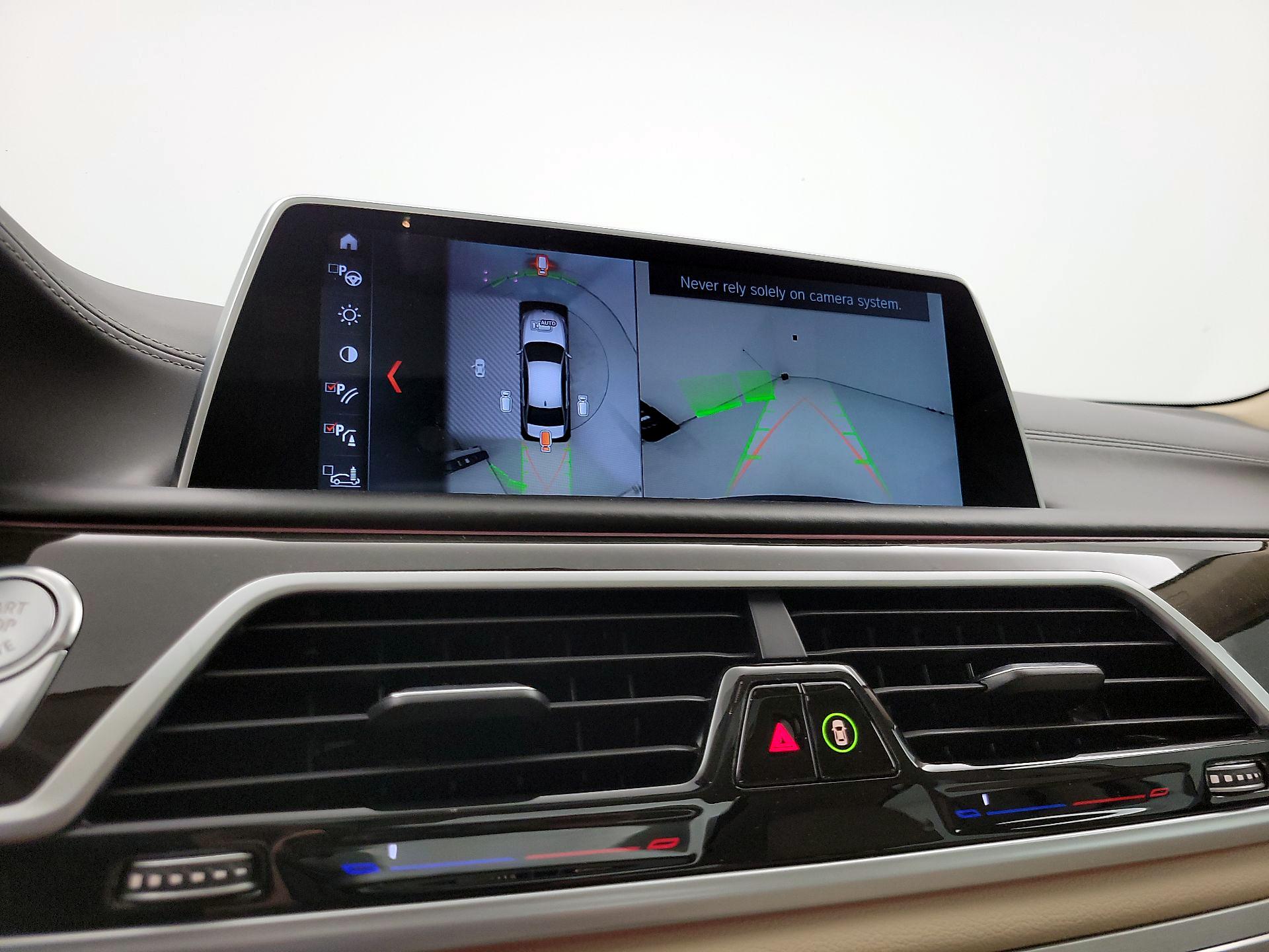 Thumbnail: 2019 BMW 7 Series - 15