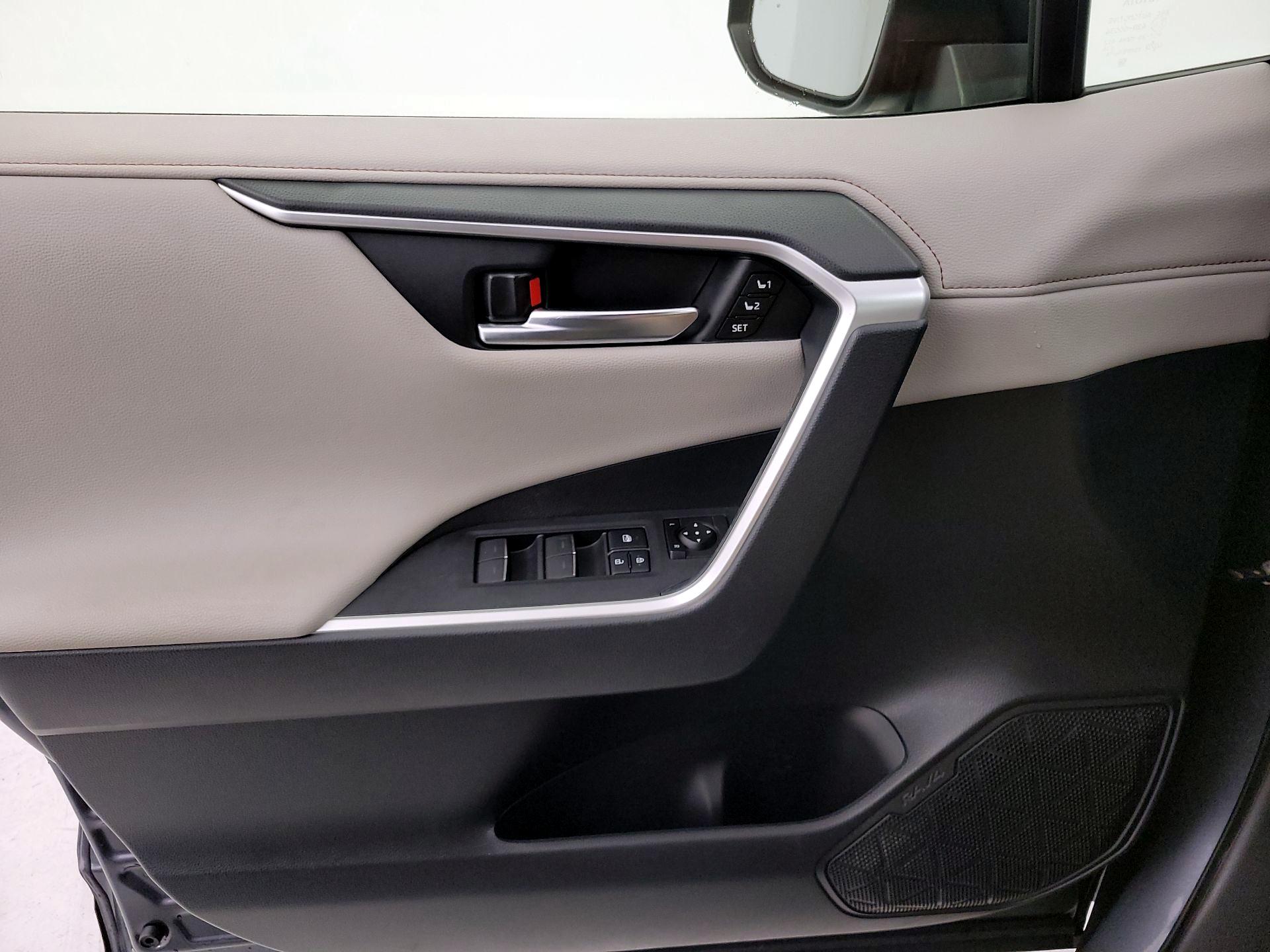 Thumbnail: 2023 Toyota RAV4 - 12