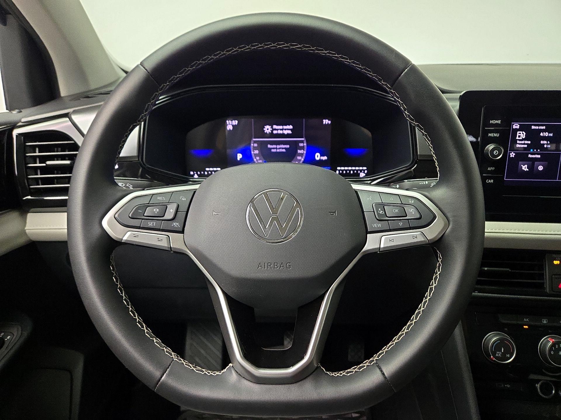 Thumbnail: 2025 Volkswagen Taos - 10